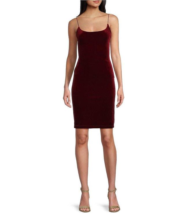 B. Darlin Sleeveless Velvet Bodycon Dress Product Image