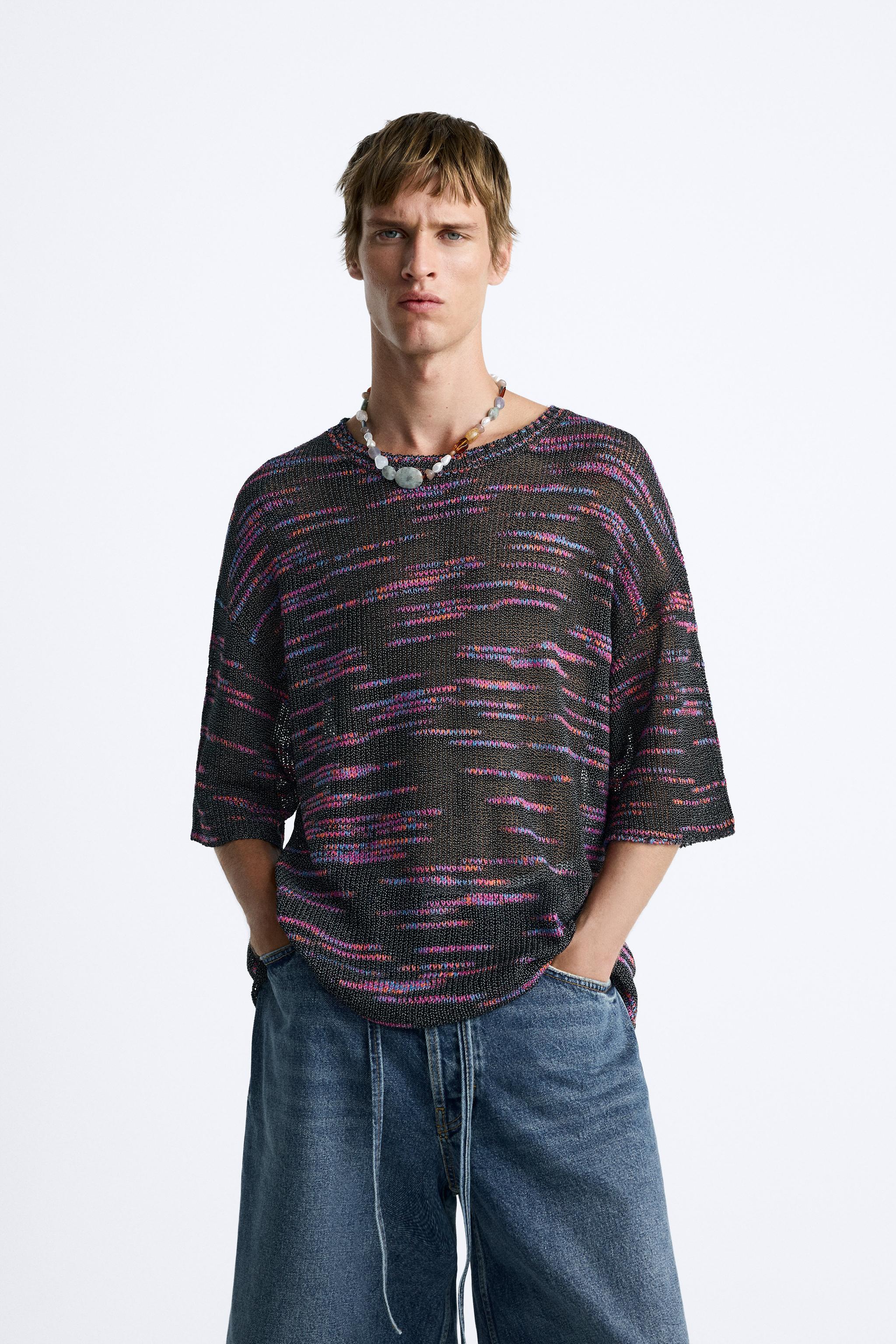 BOUCLÉ TEXTURED KNIT T-SHIRT Product Image