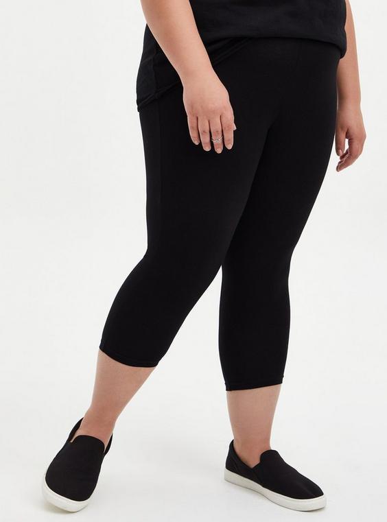 Capri Signature Waist Legging Product Image