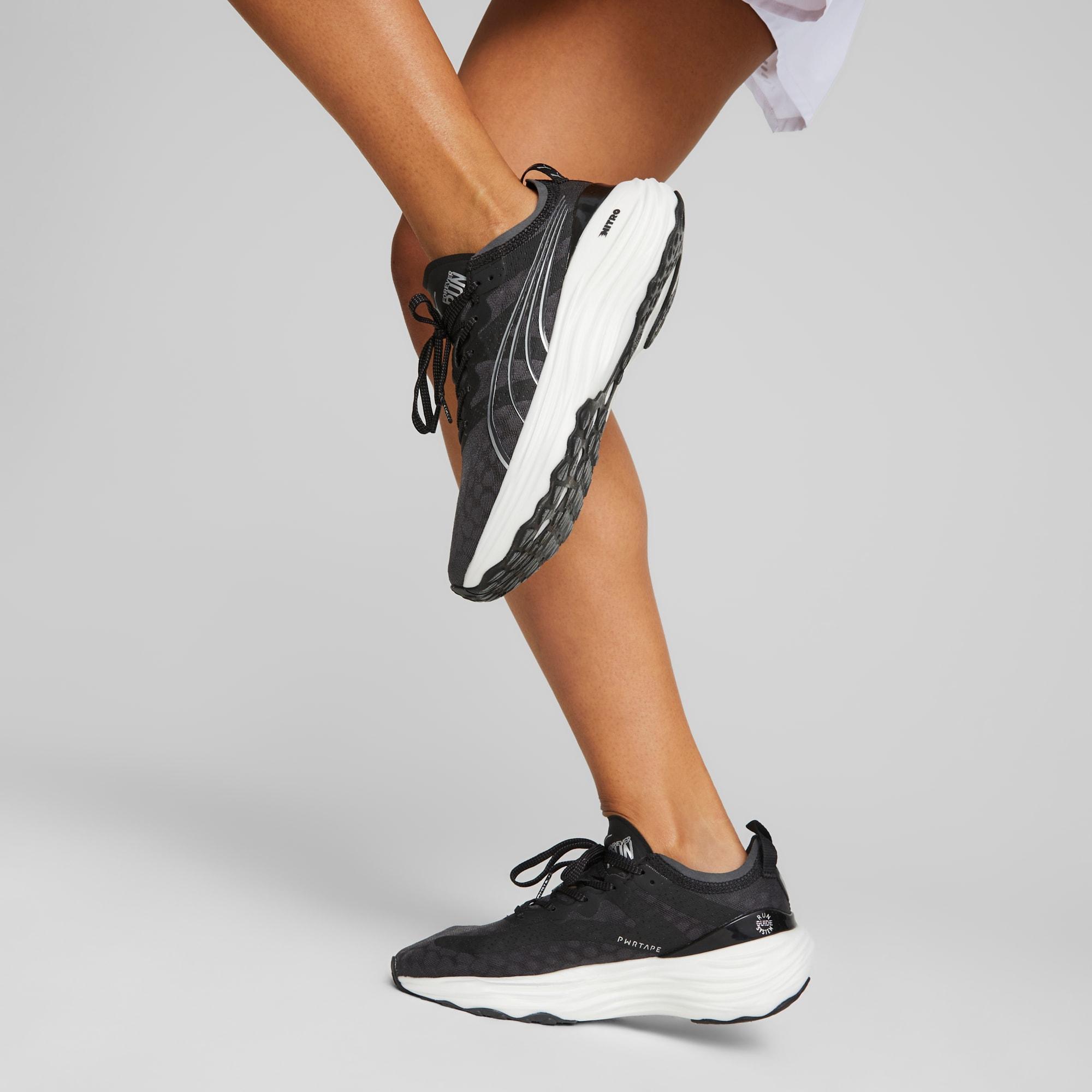 PUMA ForeverRUN NITROâ¢ Women's Running Shoes in Black/White Product Image