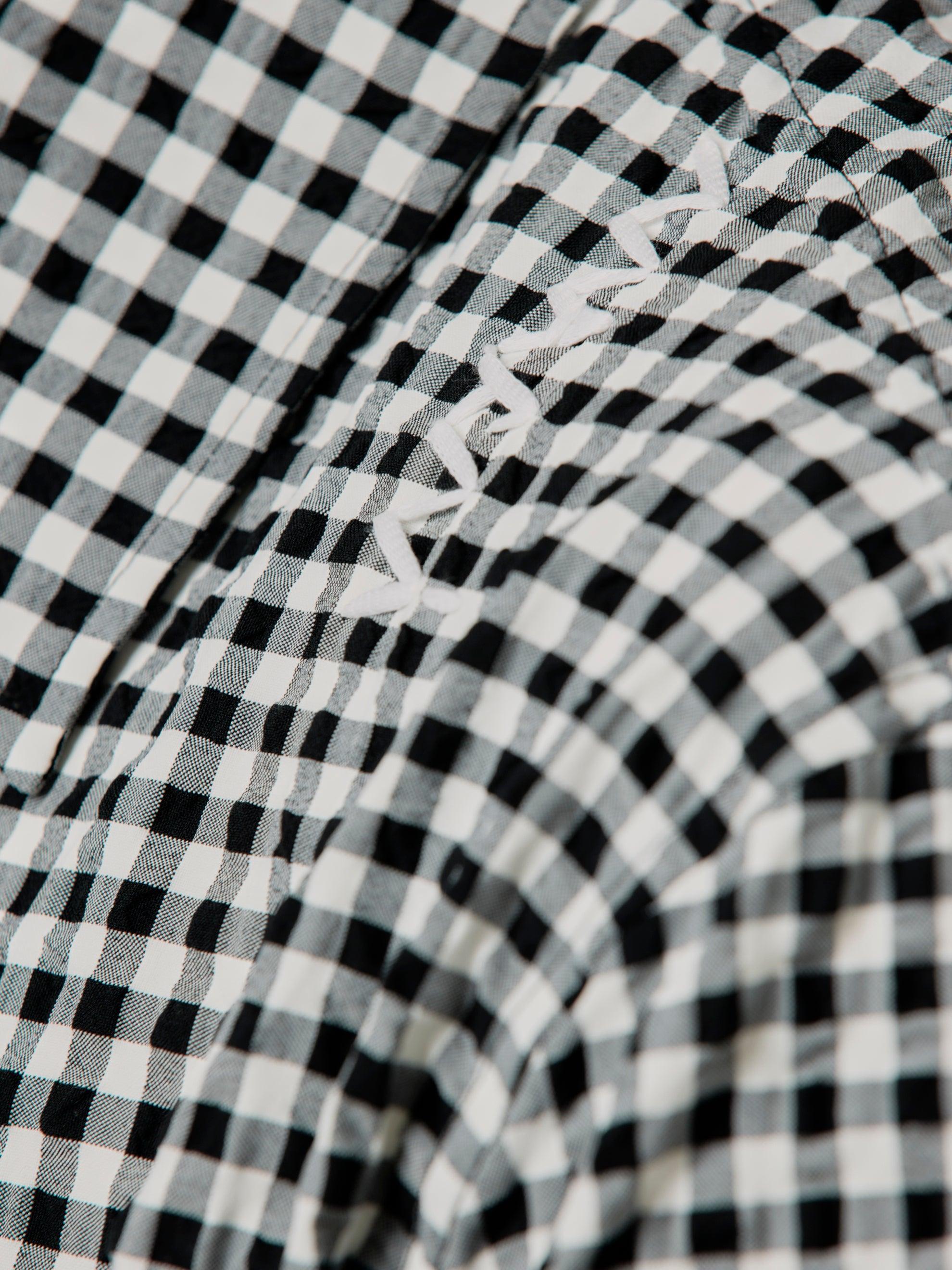 Gingham Seersucker Short-Sleeved Shirt (Black) Product Image