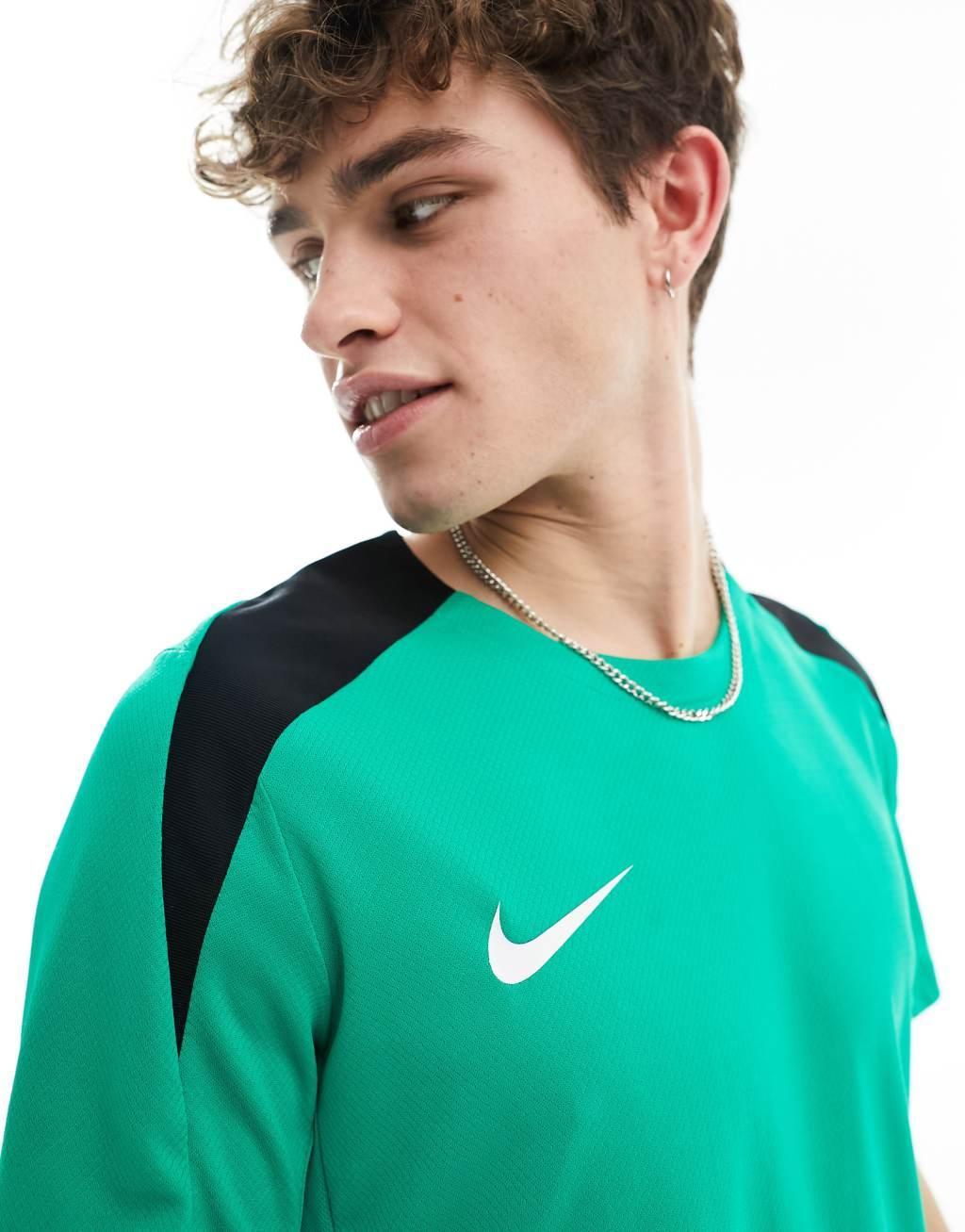 Nike Football Strike t-shirt in green Product Image