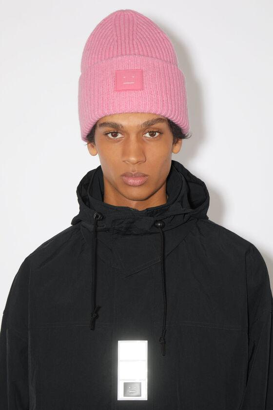 Large face logo beanie Product Image