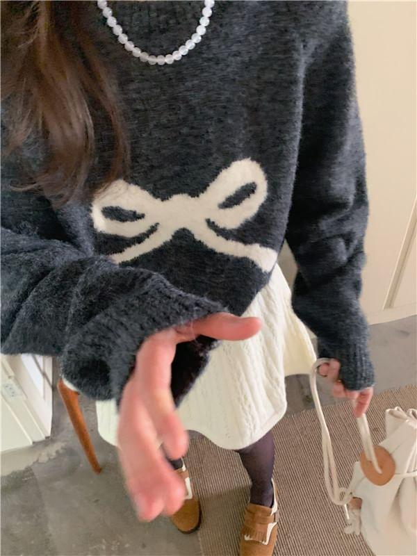 Crew Neck Bow Jacquard Sweater Product Image