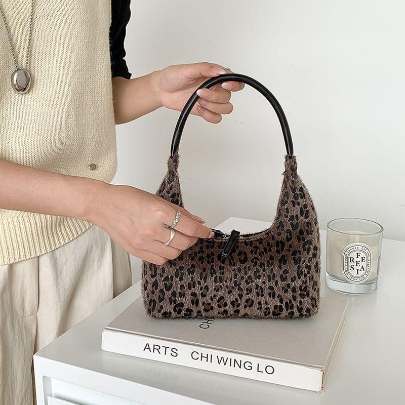 Leopard Print Shoulder Bag Product Image