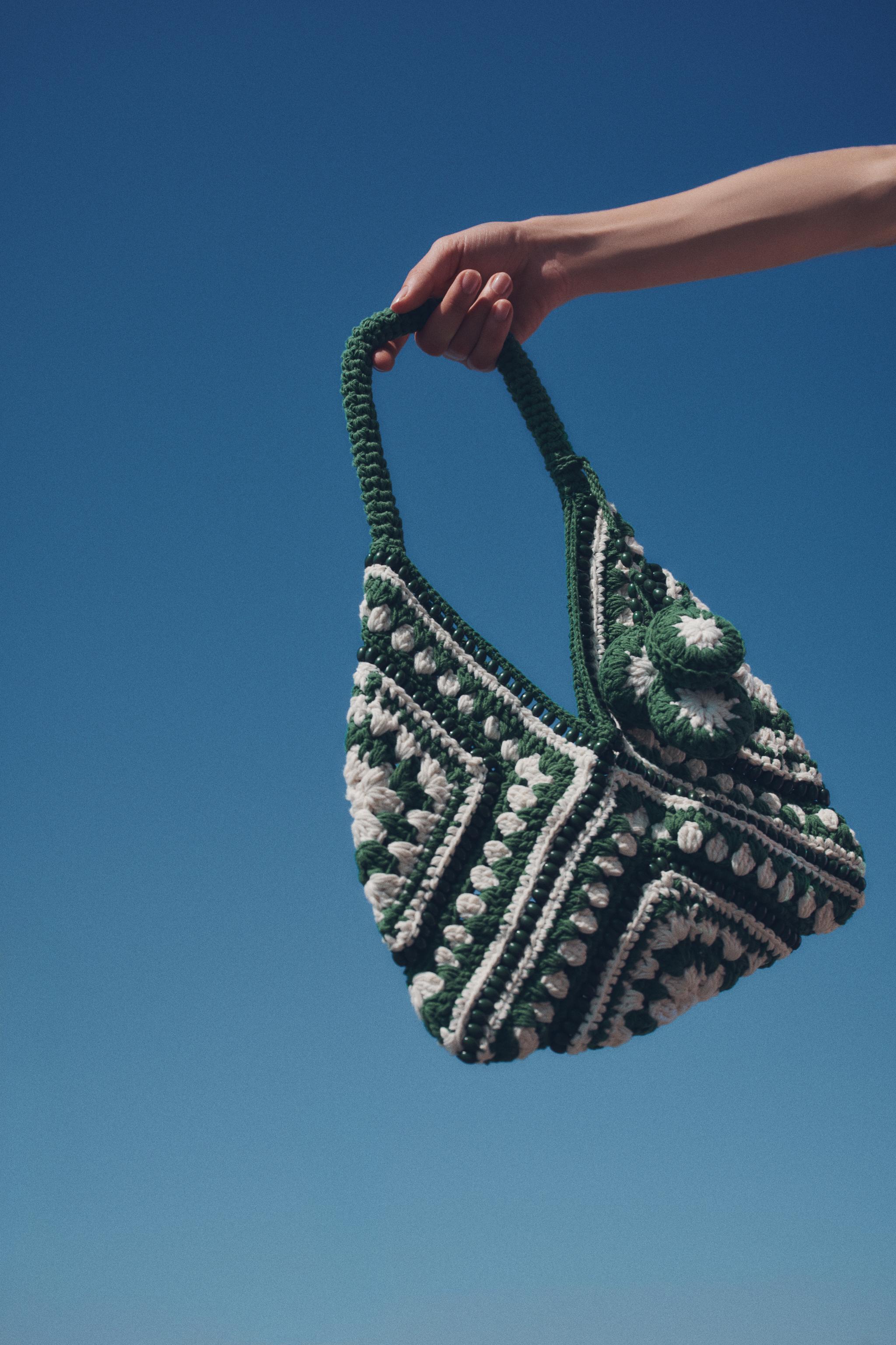 CROCHET BUCKET BAG Product Image