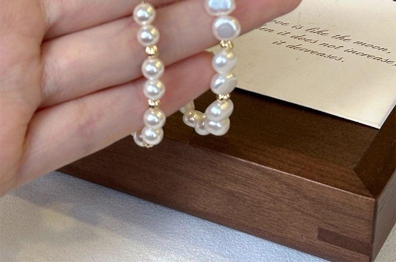 Faux Pearl Beaded Bracelet Product Image