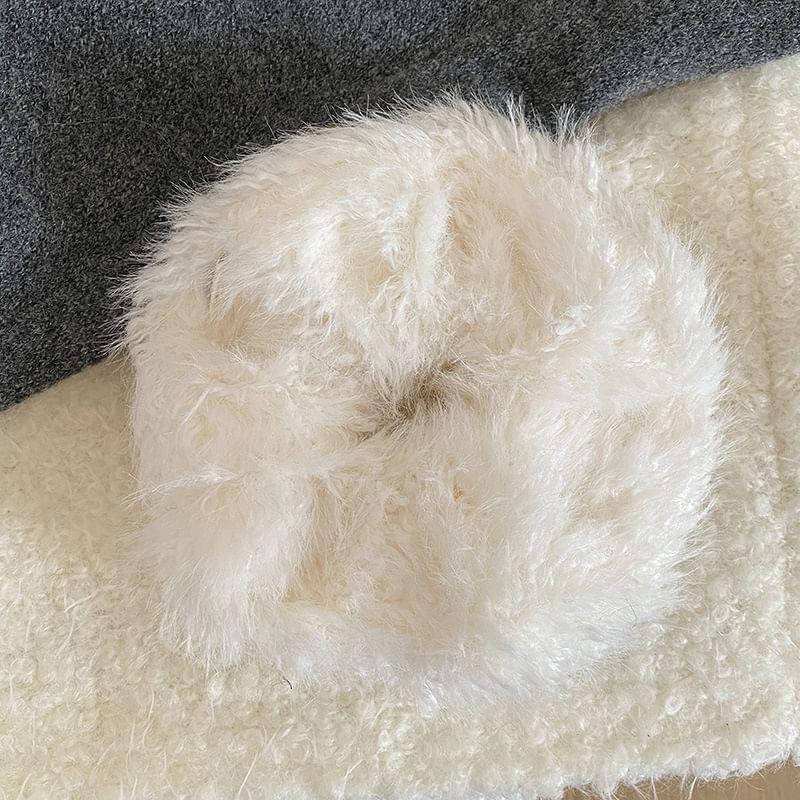 Plain Fluffy Scrunchie Product Image