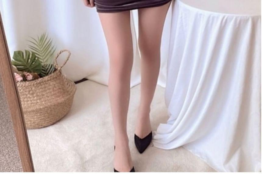 Long-Sleeve Square-Neck Velvet Slim-Fit Mini Dress Product Image