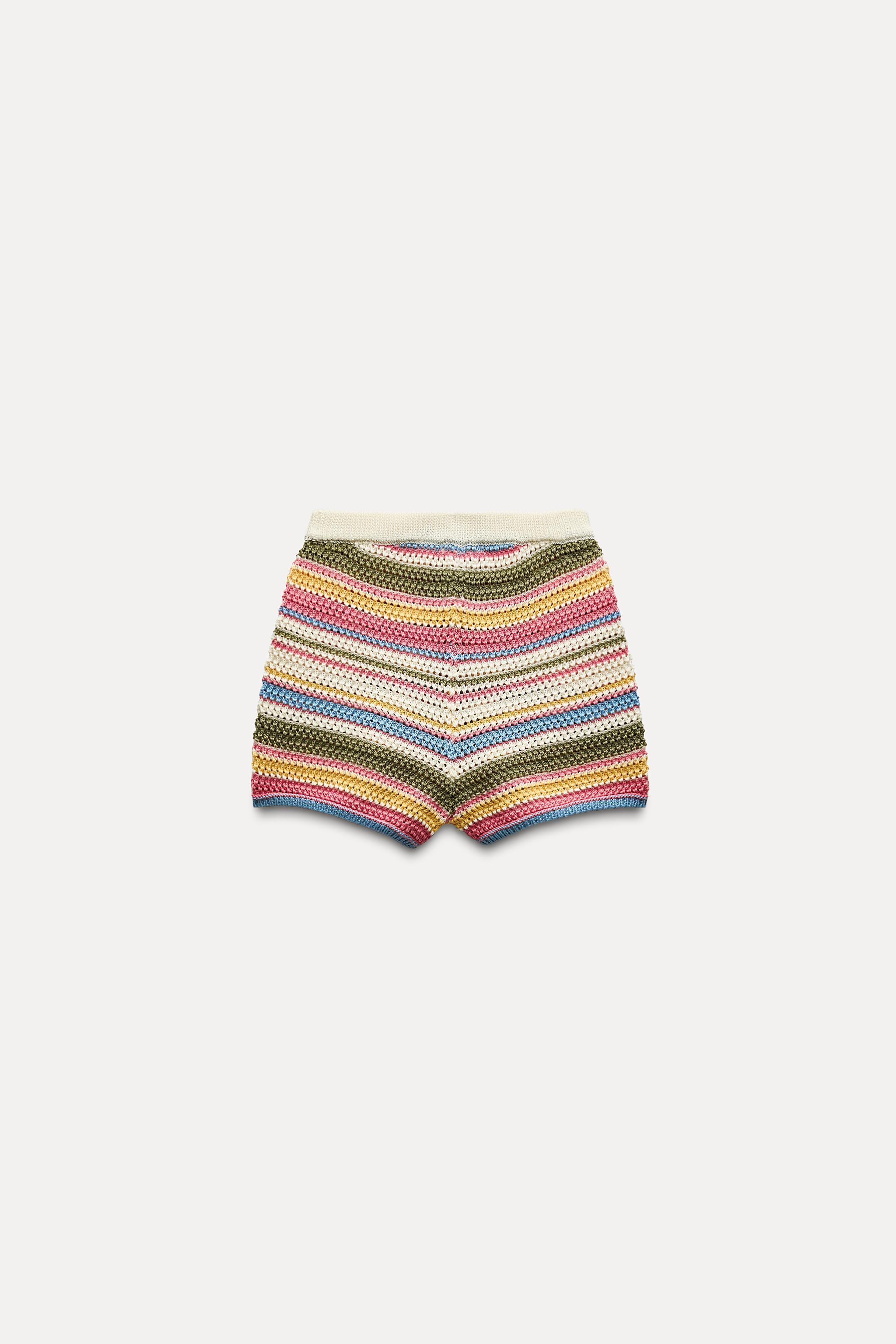 STRIPED CROCHET SHORTS Product Image