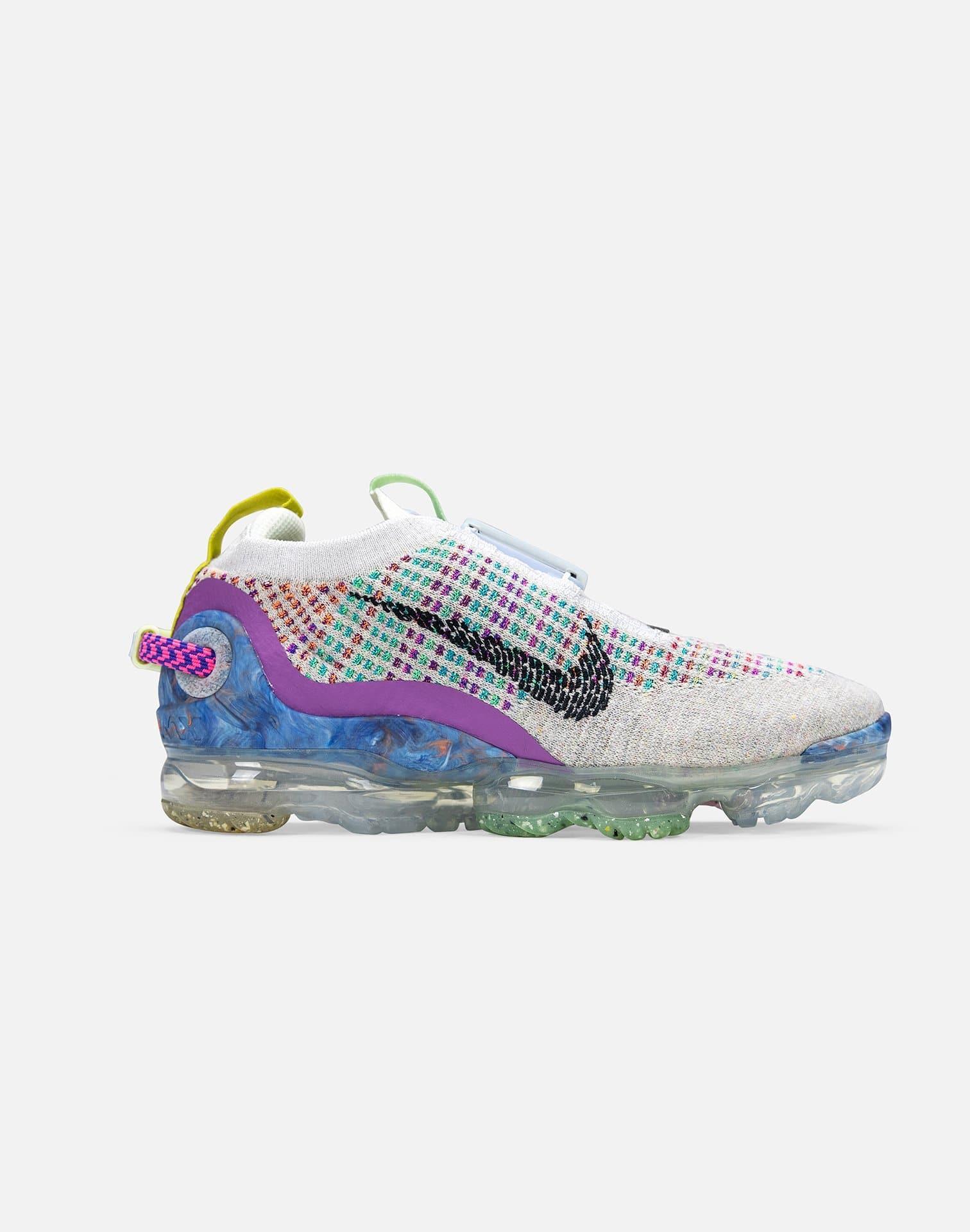 Nike WMNS AIR VAPORMAX 2020 FK Product Image