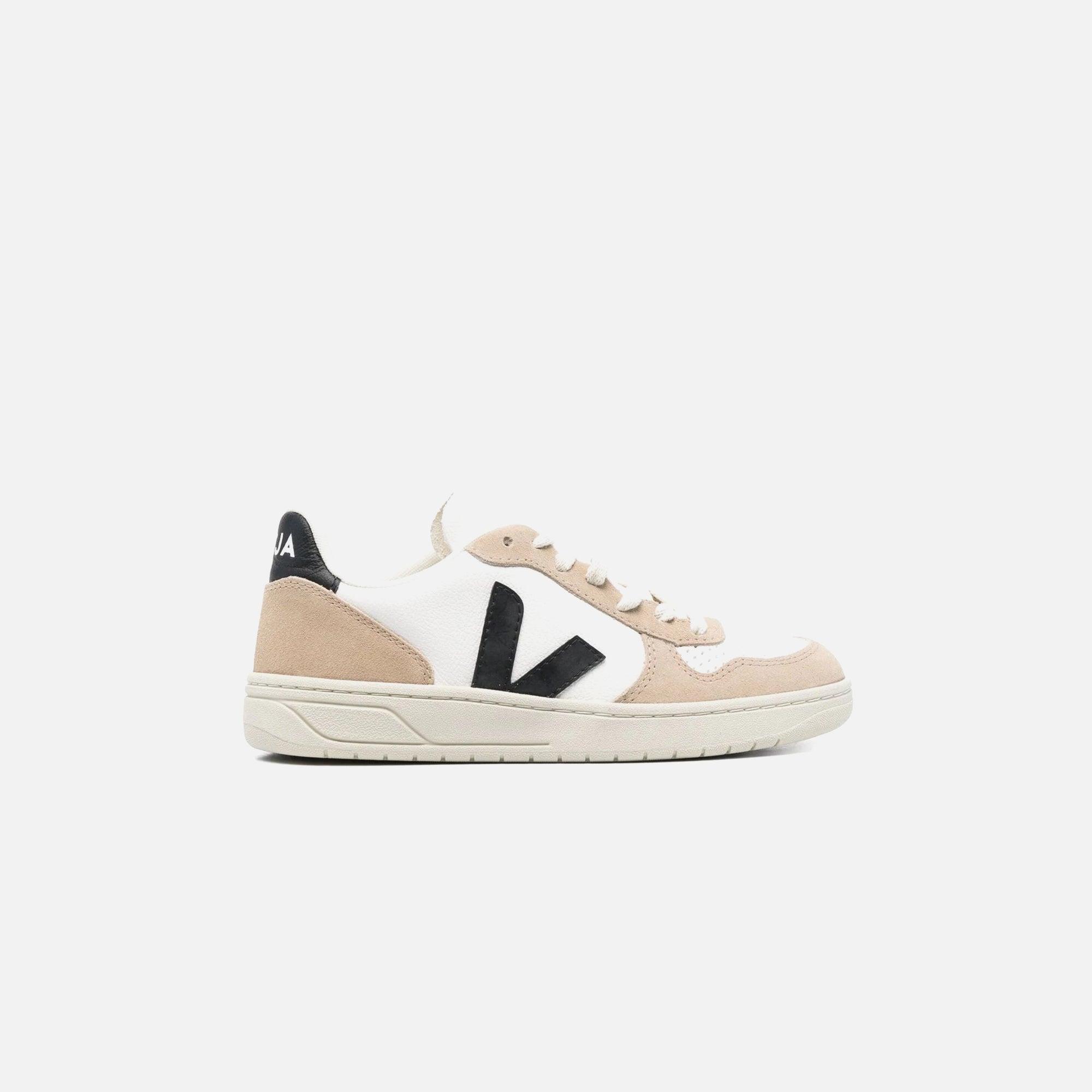 Veja V-10 - Extra White / Black Sahara Male Product Image