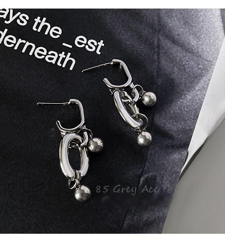 Metal Bead Drop Earring Product Image