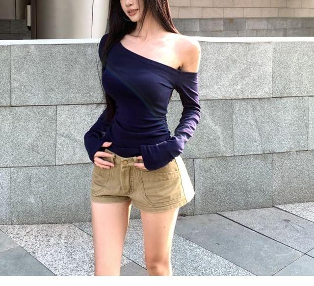 Long Sleeve One Shoulder Plain Ruched Tee Product Image