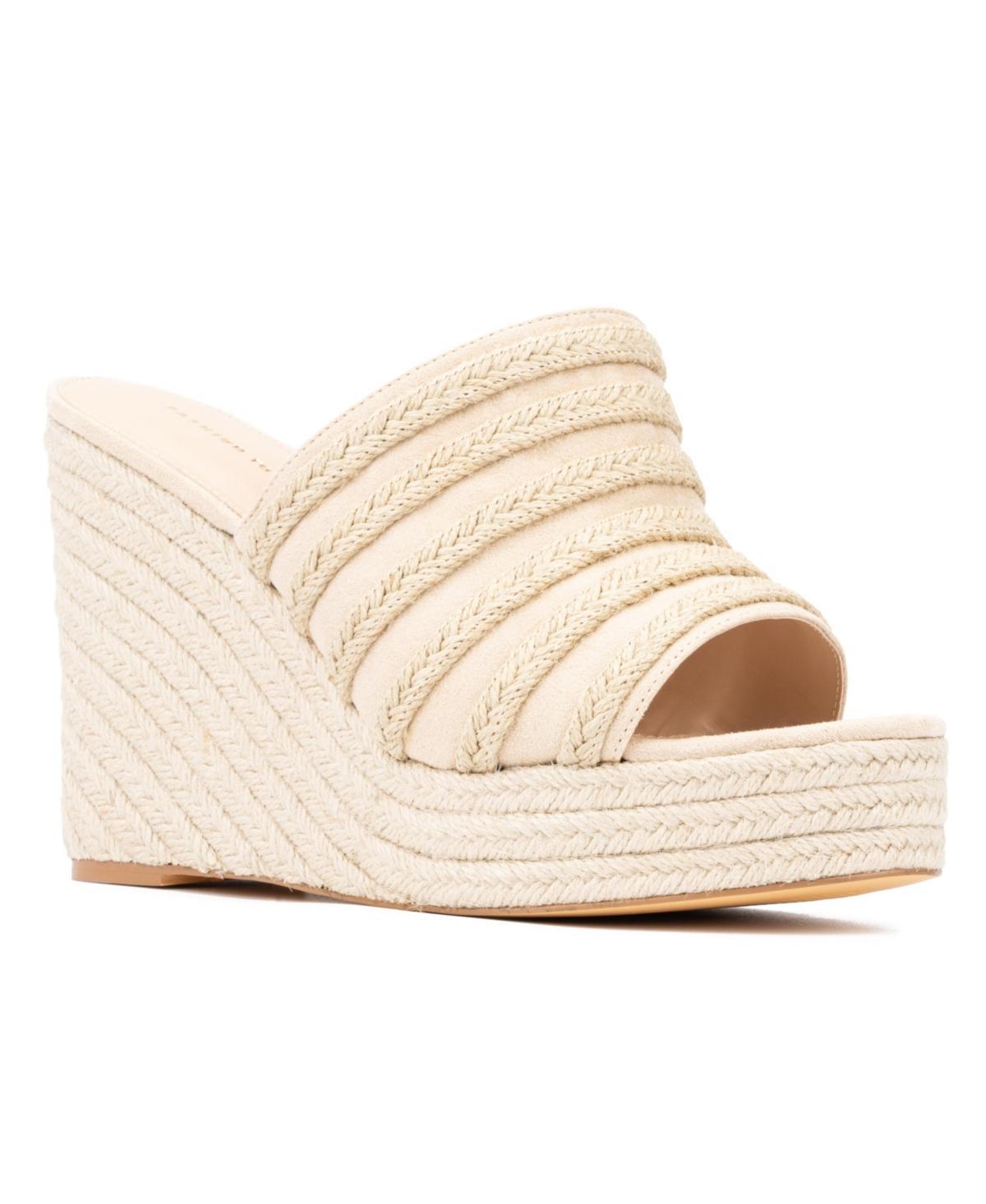 Fashion To Figure Womens Sallie Wide Width Wedge Sandals Product Image