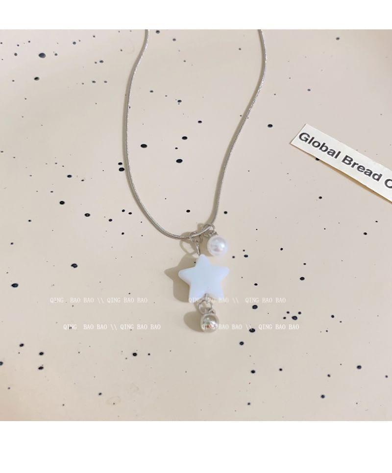 Star Necklace Product Image