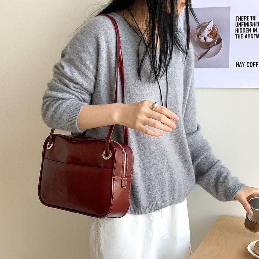 Plain Faux Leather Tote Bag Product Image