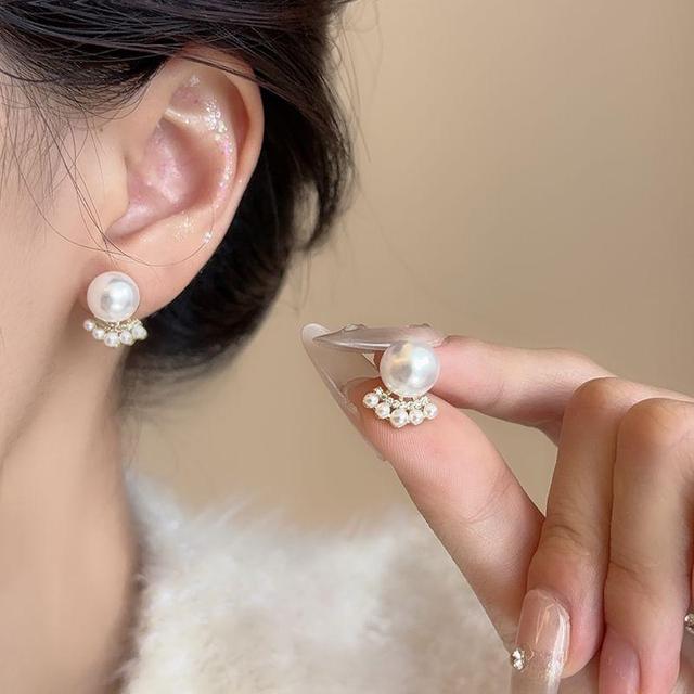 Faux Pearl Stud Earring Product Image