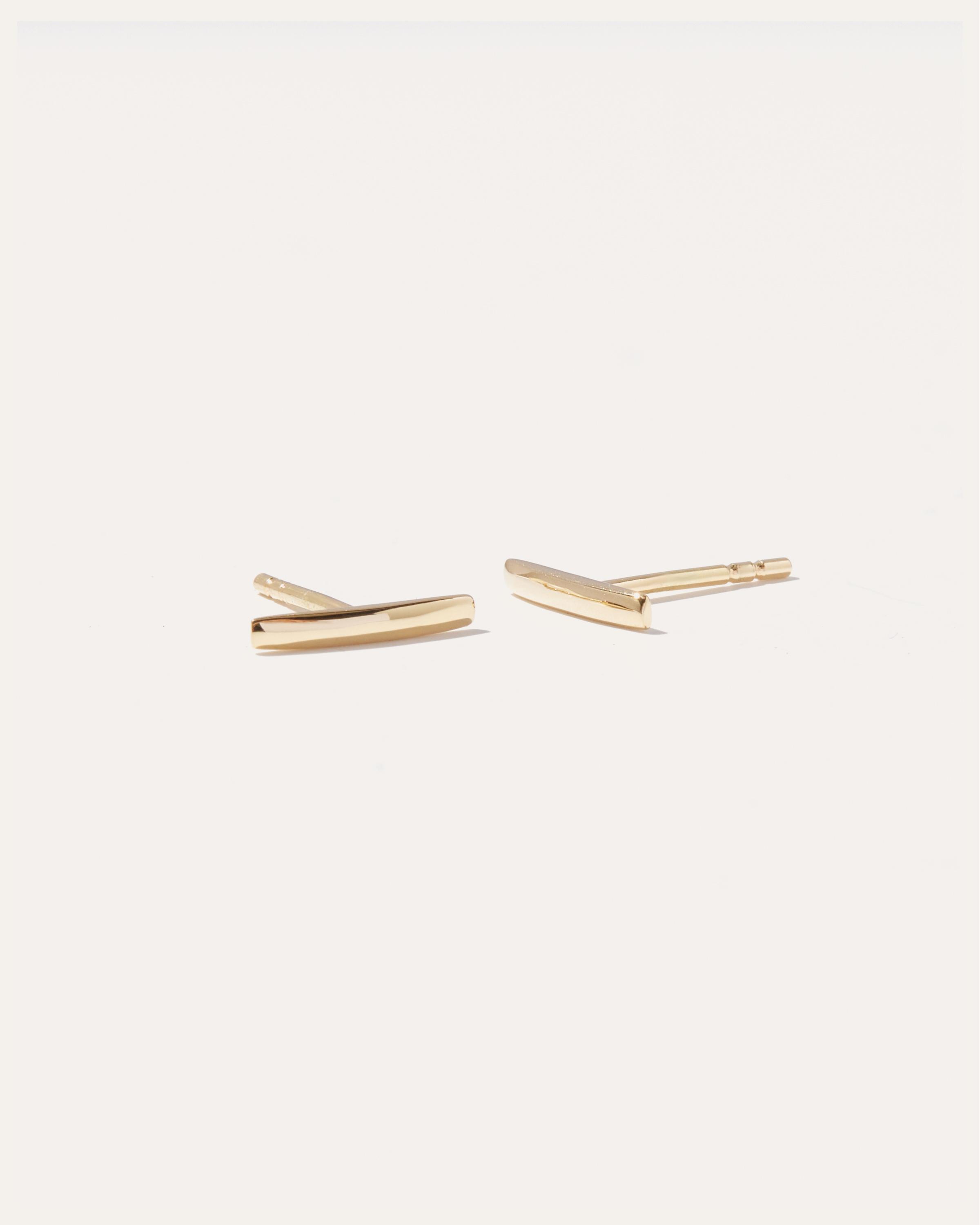 14k Gold Line Studs Product Image