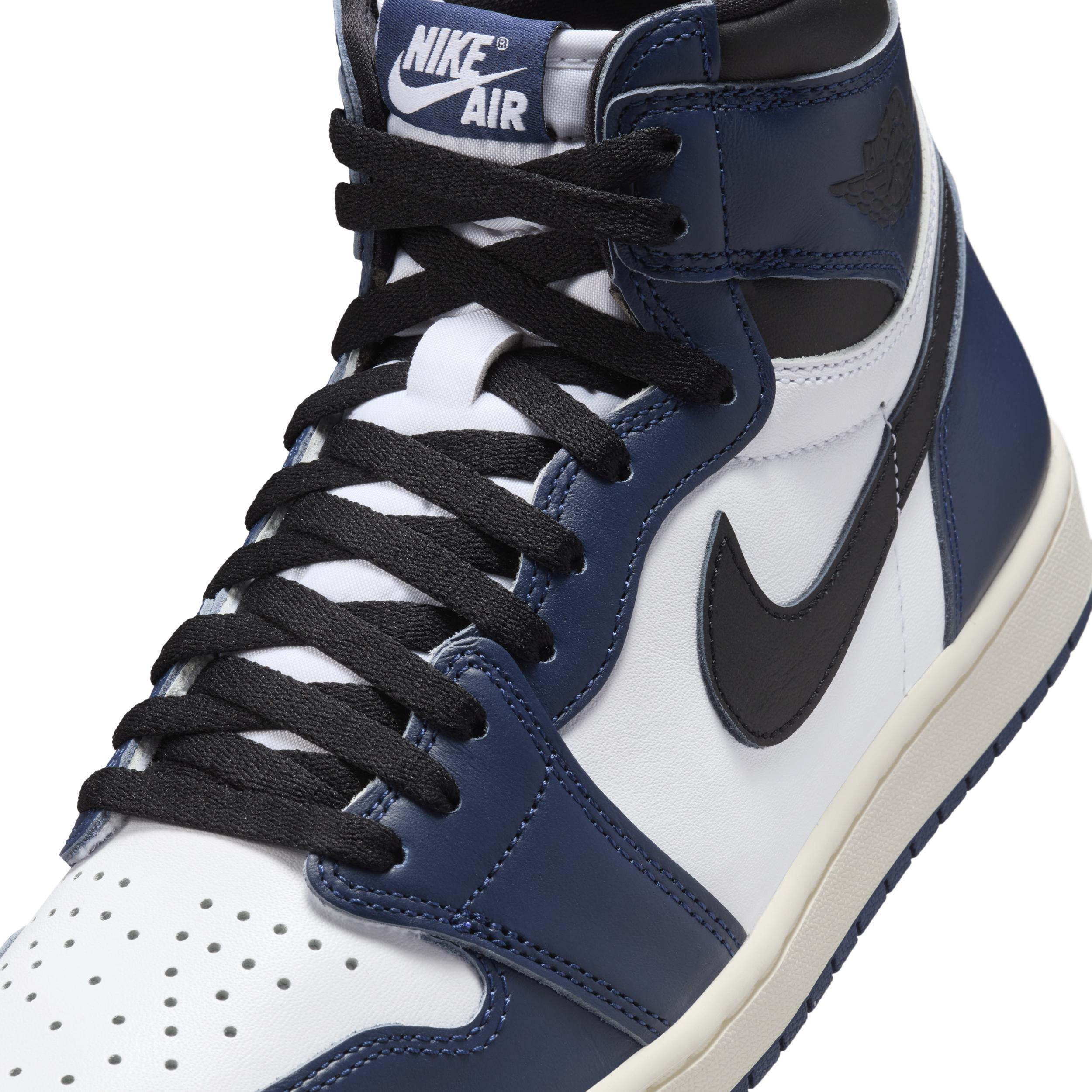 Men's Air Jordan 1 Retro High OG "Midnight Navy" Shoes Product Image