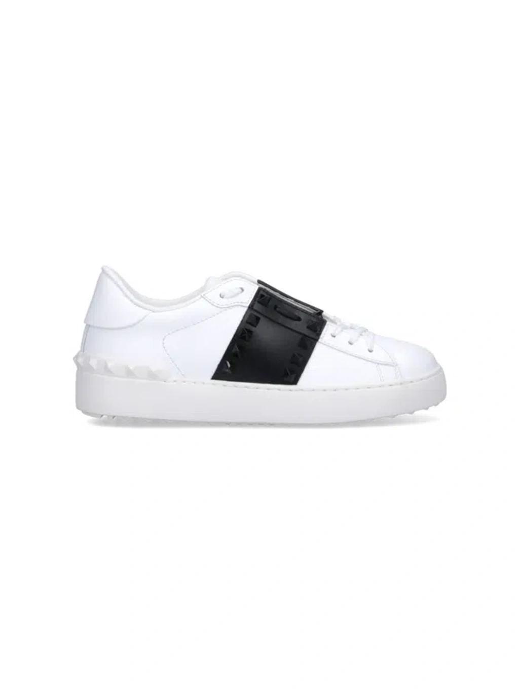 Sneakers In White Product Image