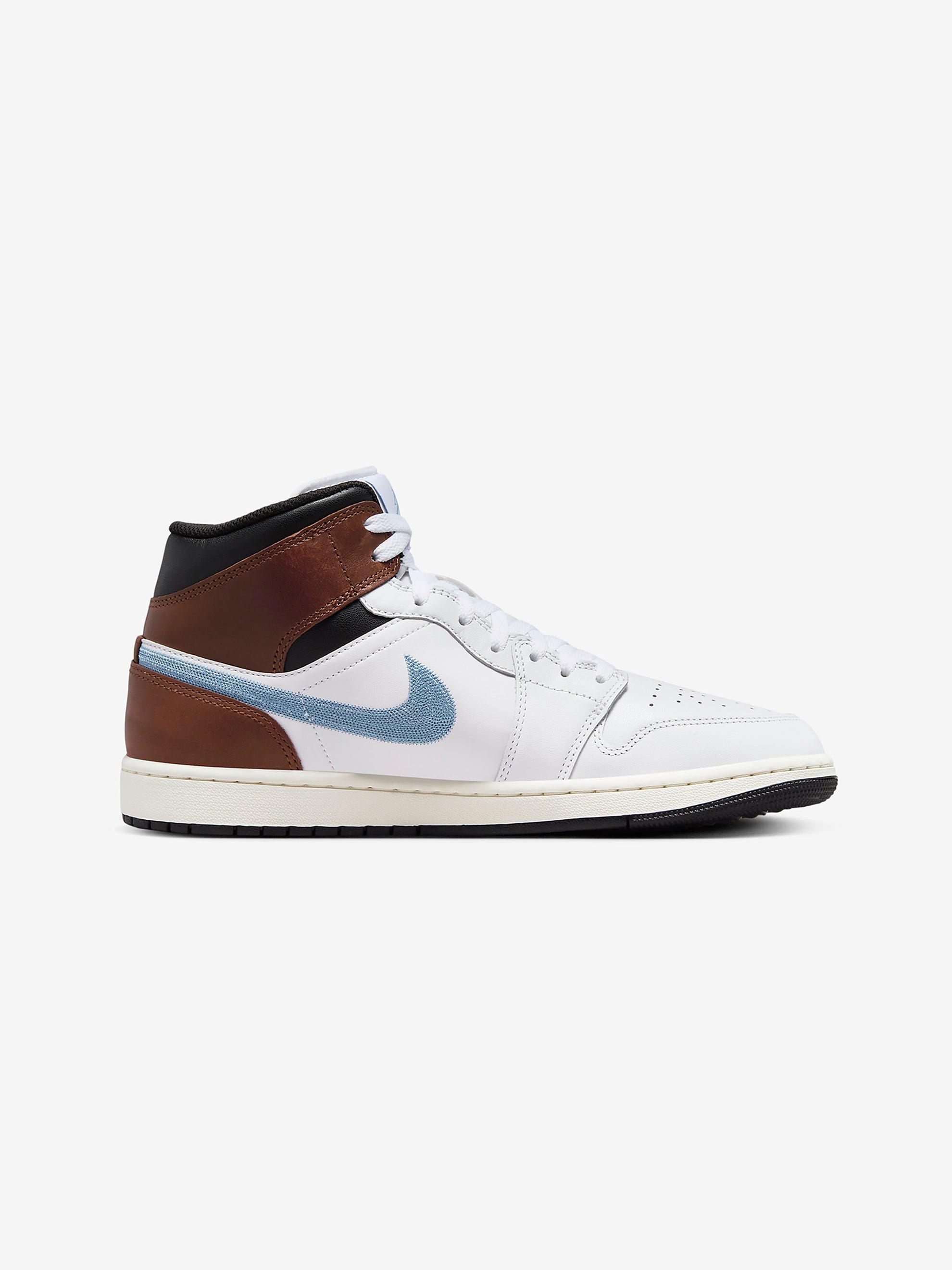 Air Jordan 1 Mid SE (White/Blue/Grey/Black/Sail) Product Image