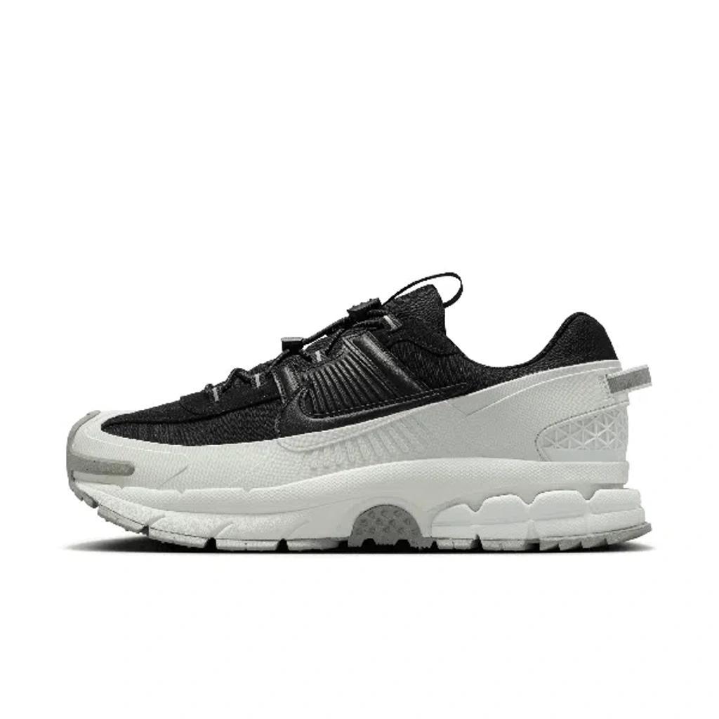 NIKE Men's Zoom Vomero Roam Winterized Shoes In Black/light Silver/jade Horizon/black Product Image