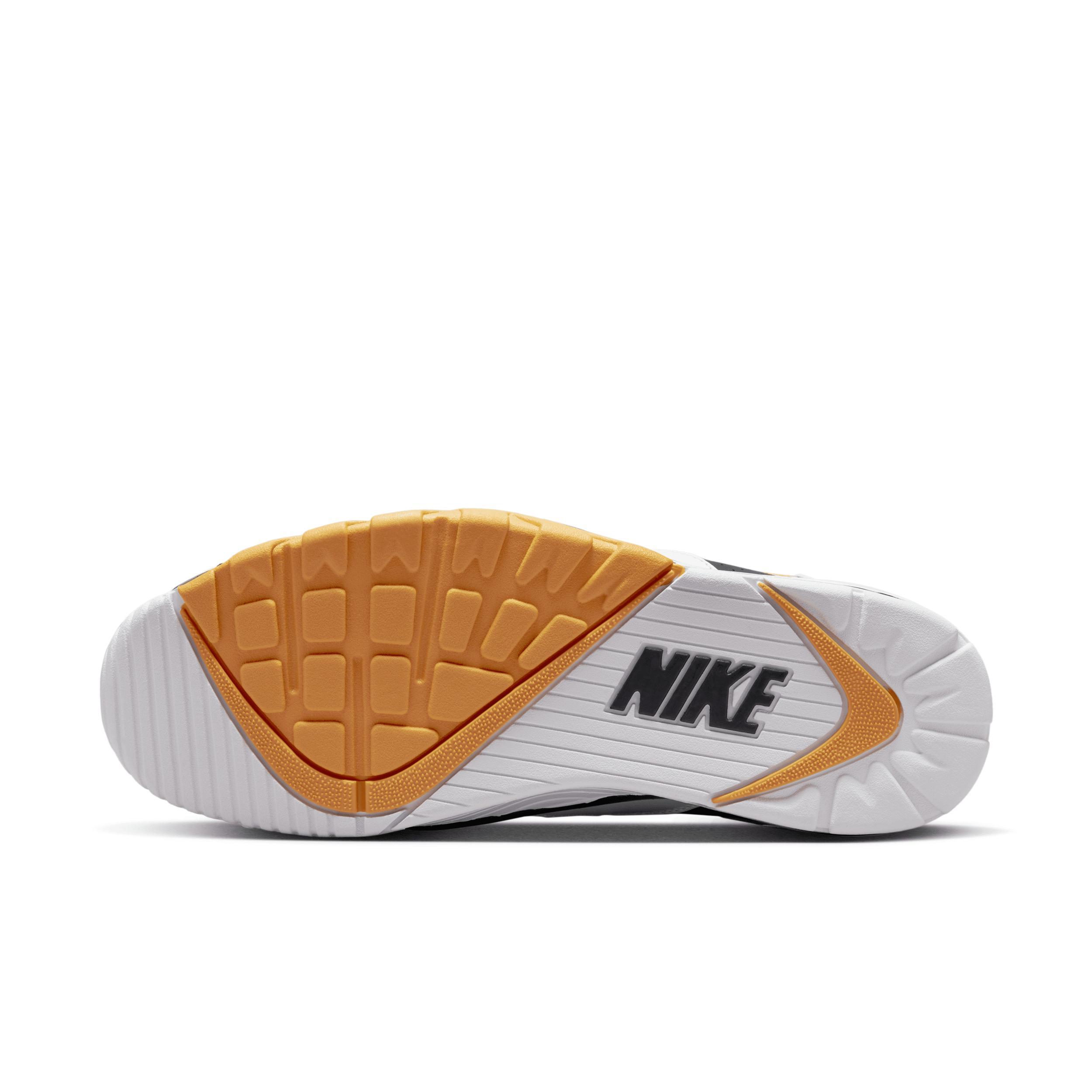 Nike Men's Air Cross Trainer 3 Low Shoes Product Image