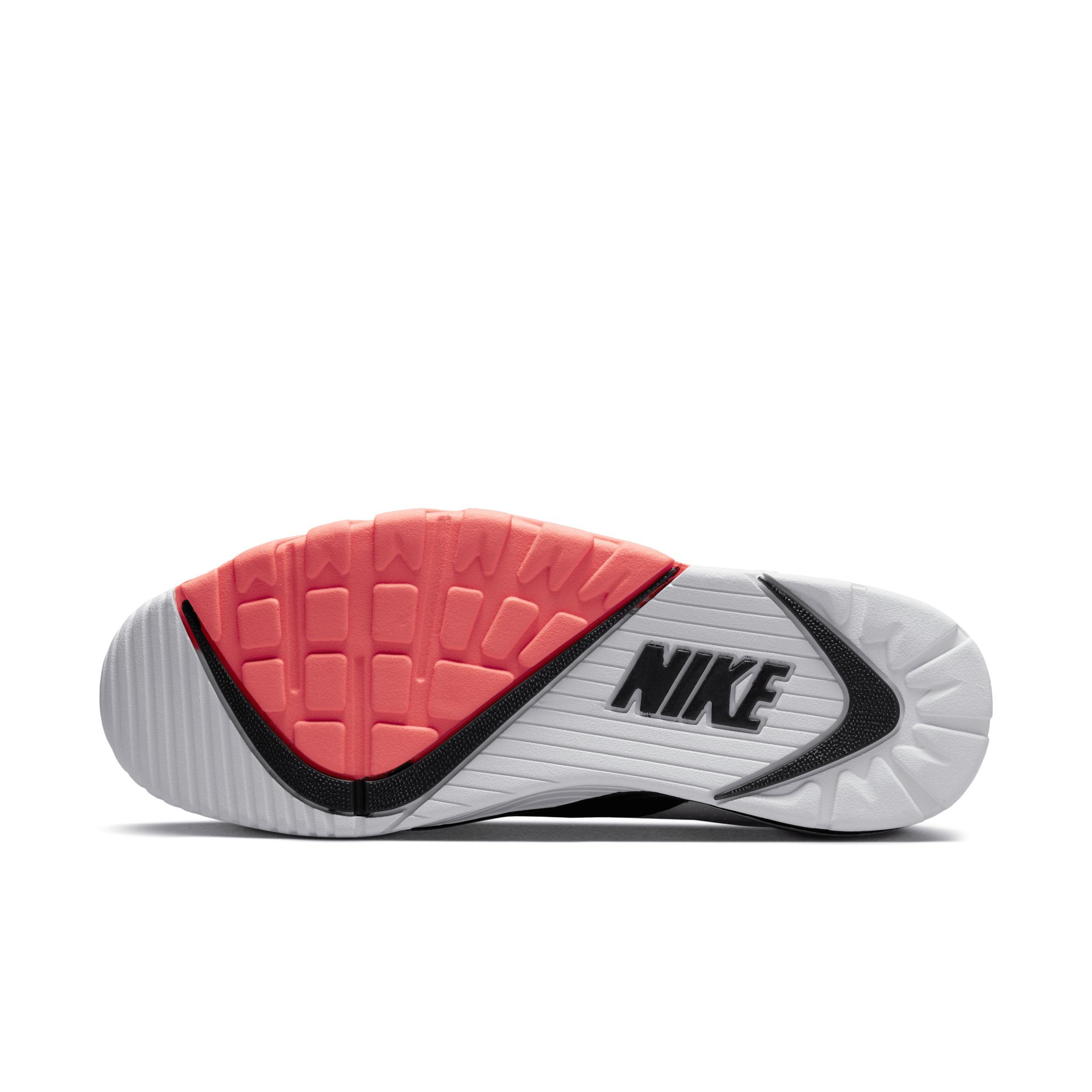 Nike Men's Air Cross Trainer 3 Low Shoes Product Image