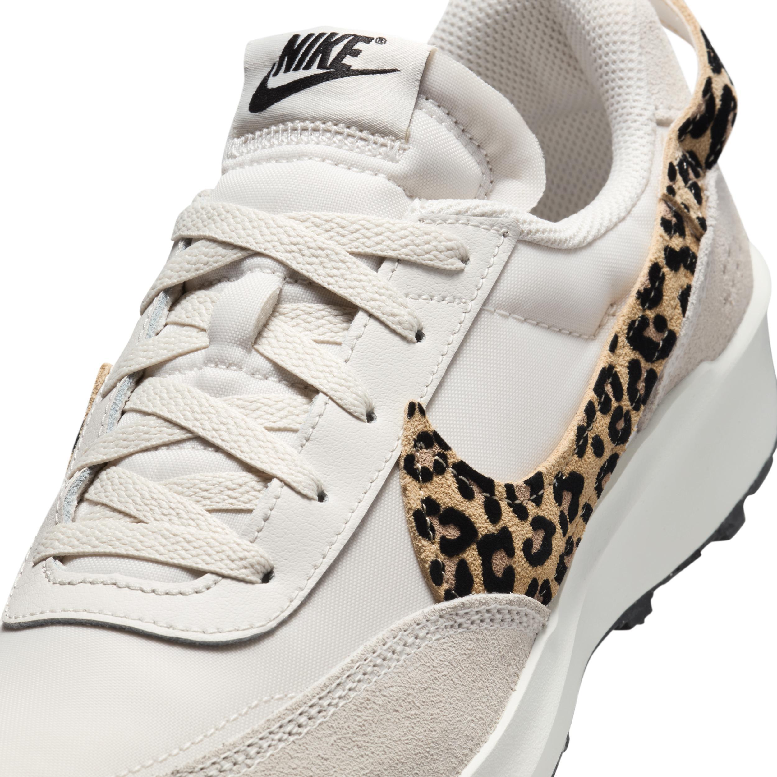 Nike Waffle Debut Womens Shoes Product Image