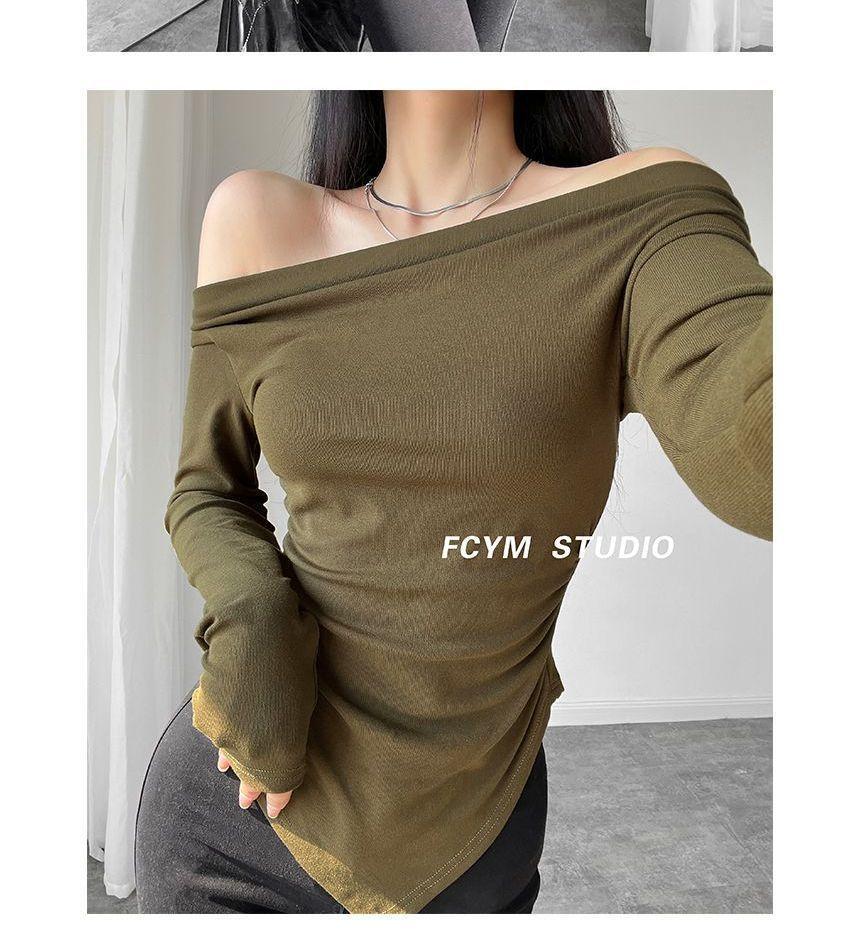 Boatneck Ruched Plain T-Shirt in 5 Colors Product Image