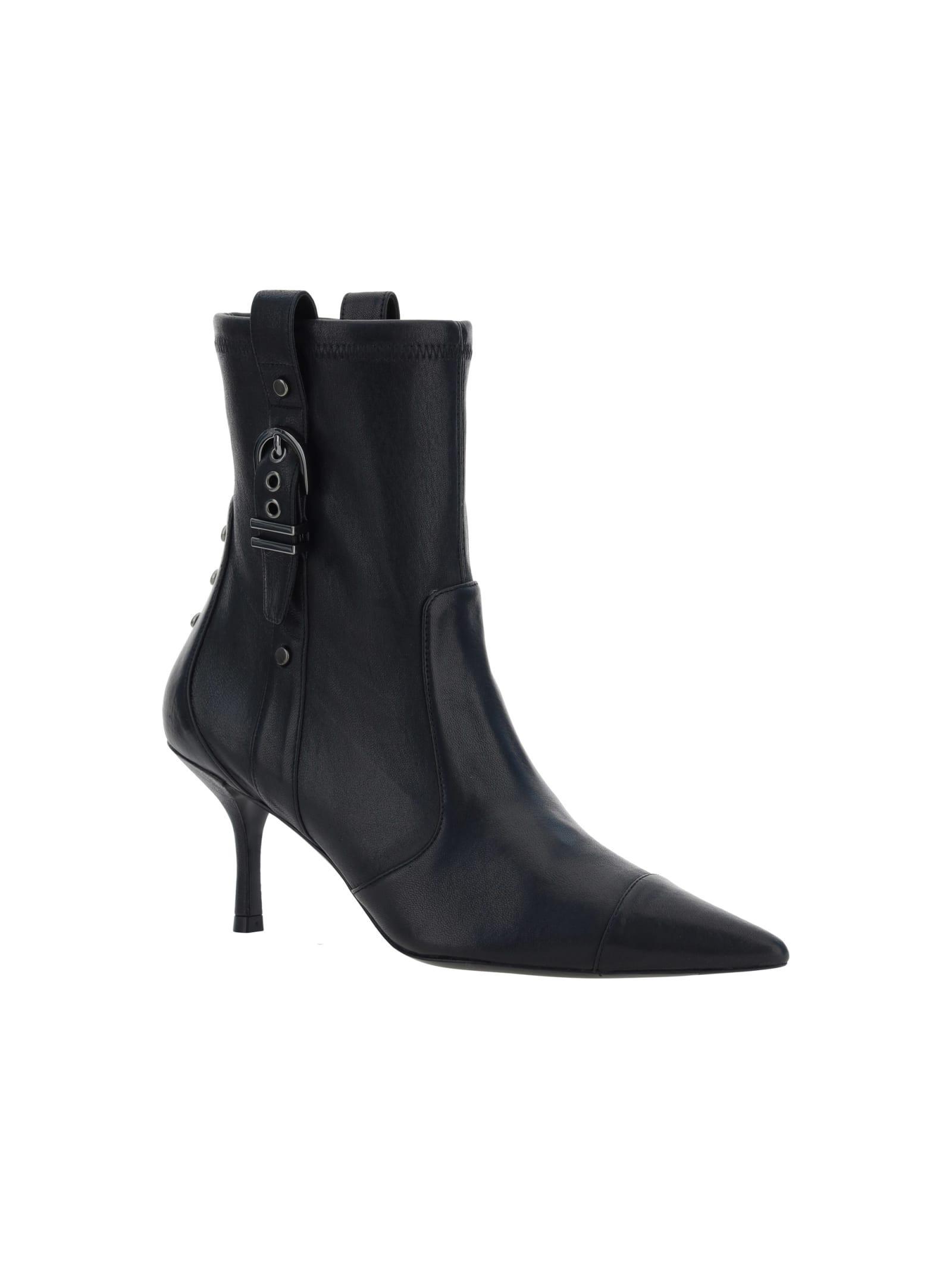 STUART WEITZMAN Stuart Ankle Boots In Black Product Image