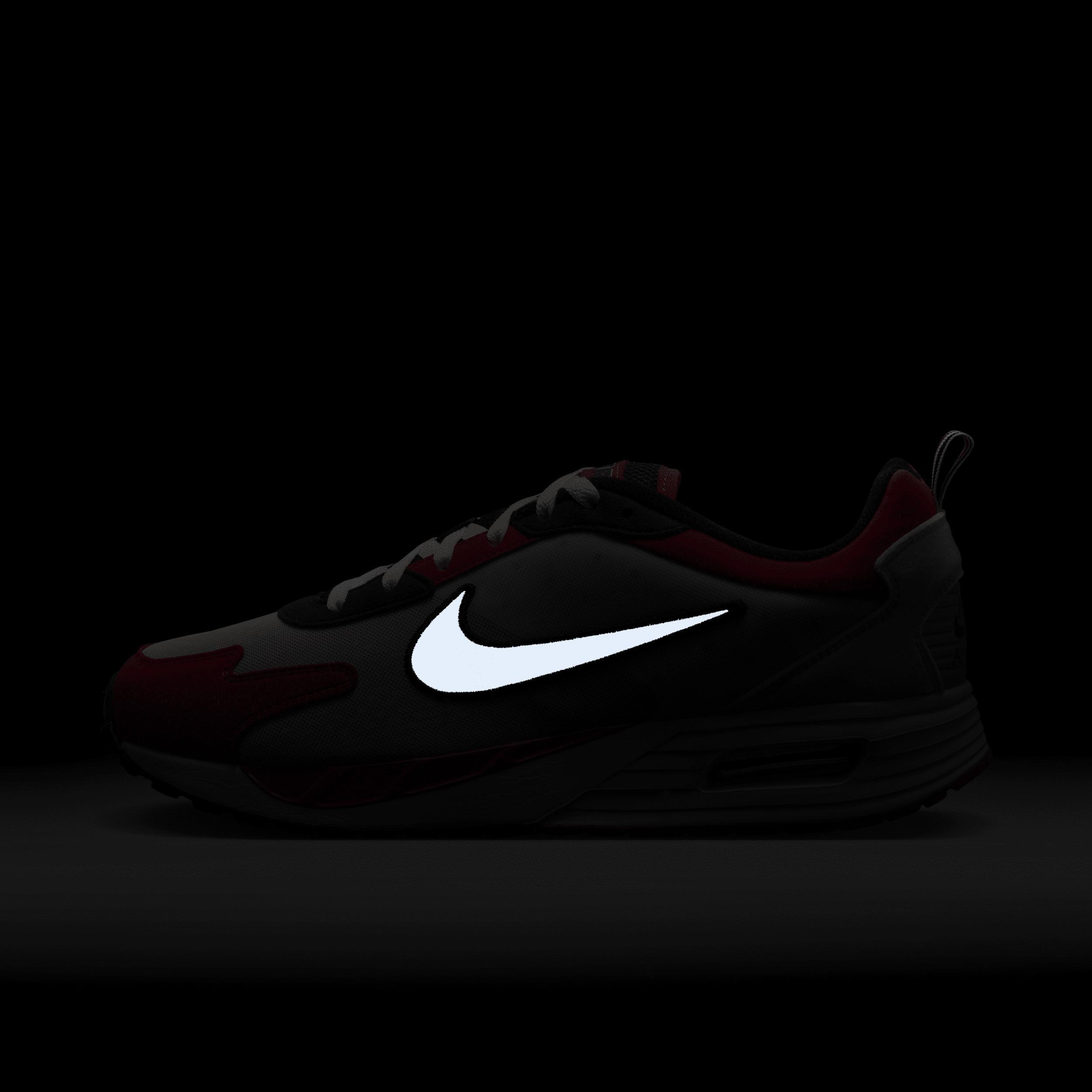 Georgia Nike Mens Air Max Solo Shoes Product Image