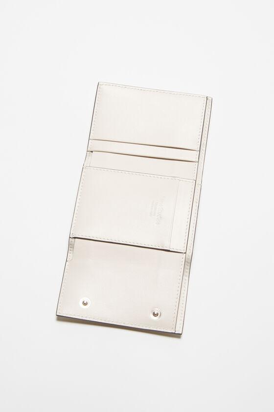 Trifold leather wallet Product Image