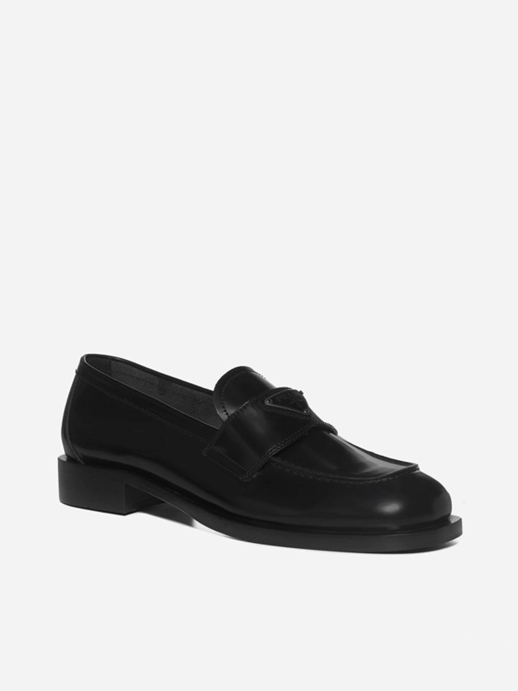 Logo-plaque Leather Loafers In Black Product Image