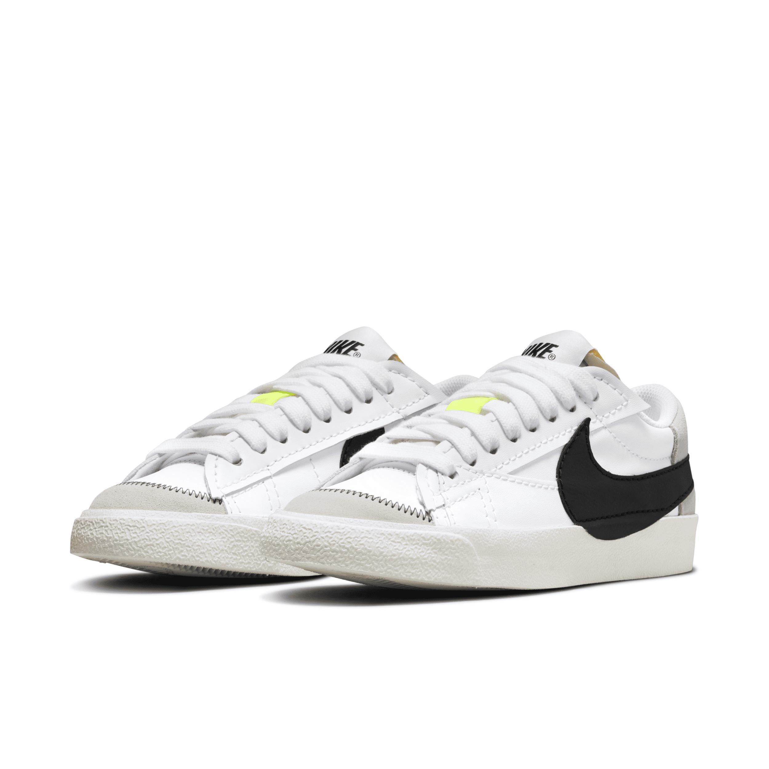 Nike Women's Blazer Low '77 Jumbo Shoes Product Image