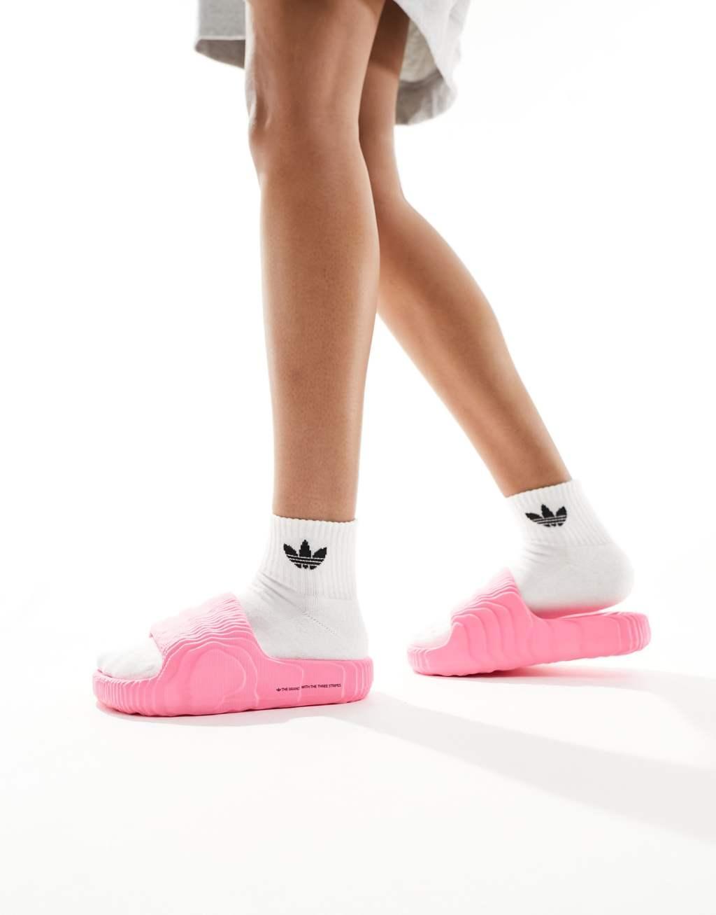 adidas Originals Adilette 22 slides in pink Product Image