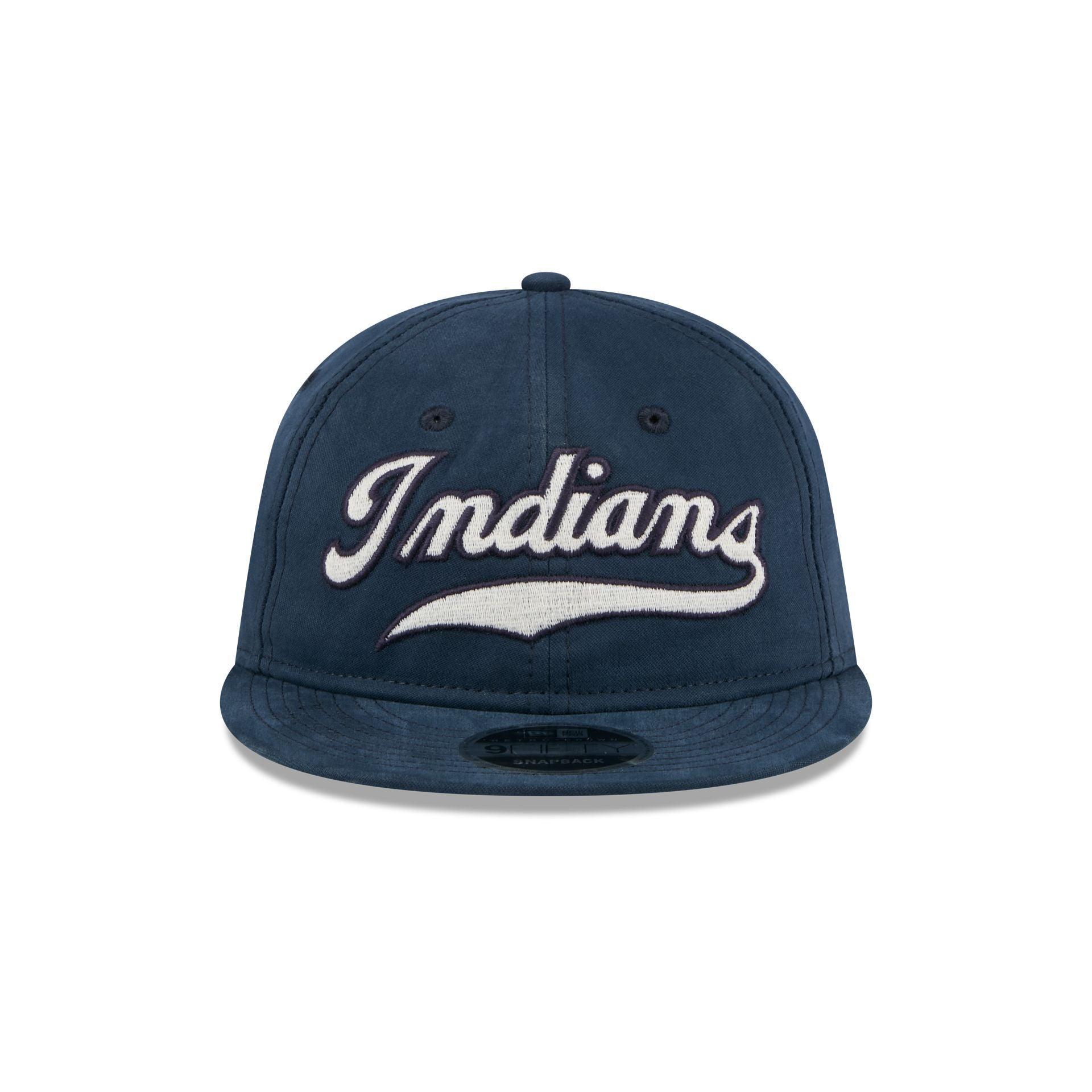 Cleveland Guardians Vintage Retro Crown 9FIFTY Snapback Hat Male Product Image