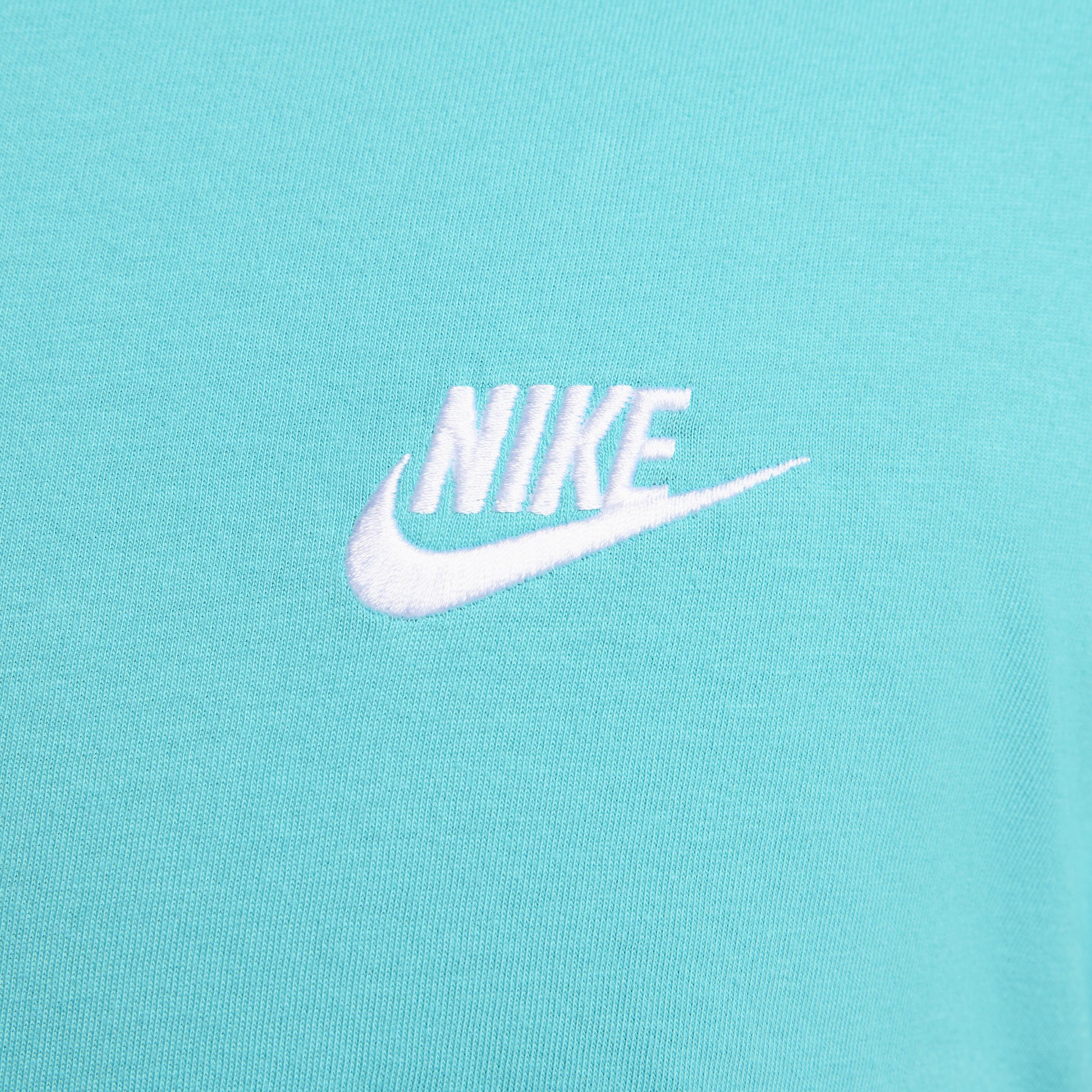 Men's Nike Sportswear Club T-Shirt Product Image