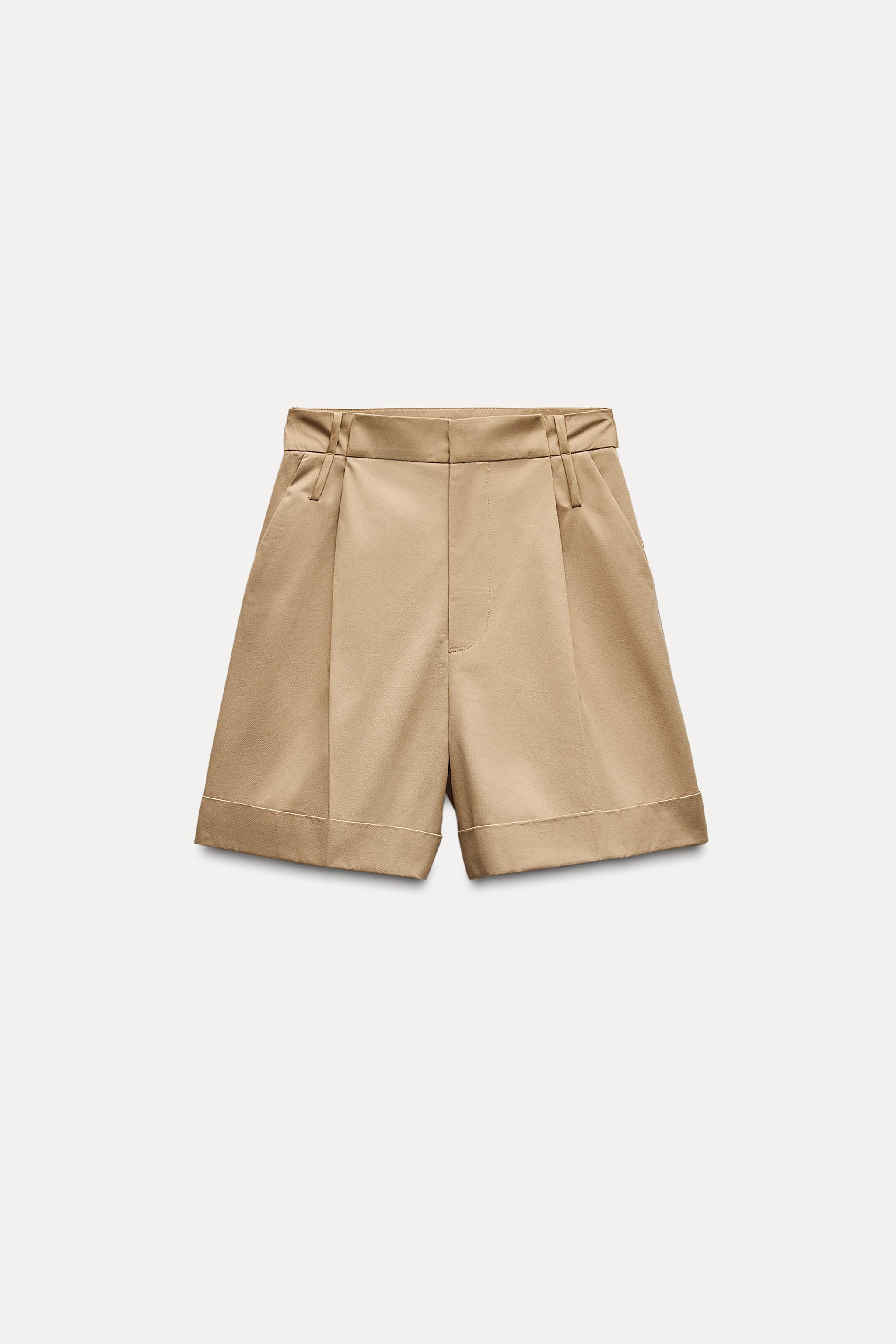 PLEATED SHORTS Product Image