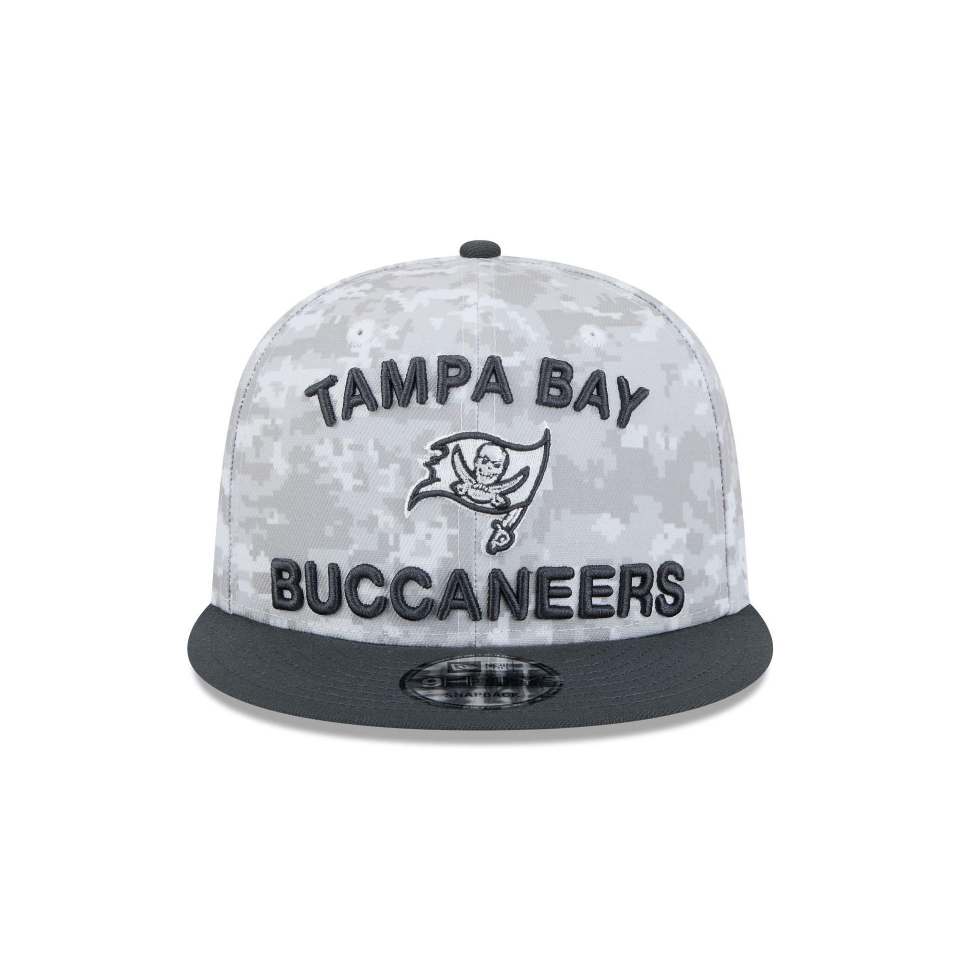 Tampa Bay Buccaneers 2024 Salute to Service 9FIFTY Snapback Hat Male Product Image