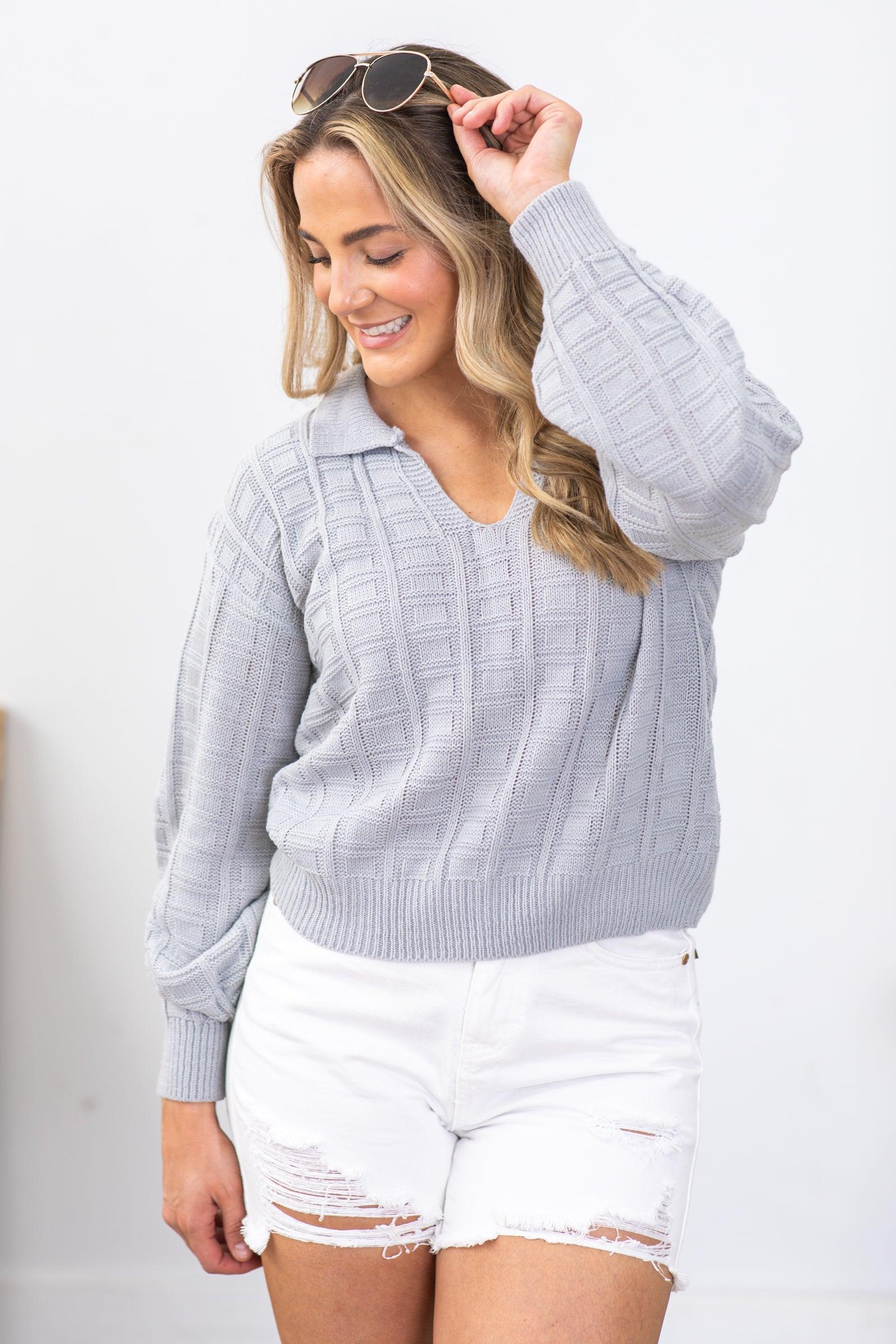 Gray Pattern Knitted Collared Sweater Product Image