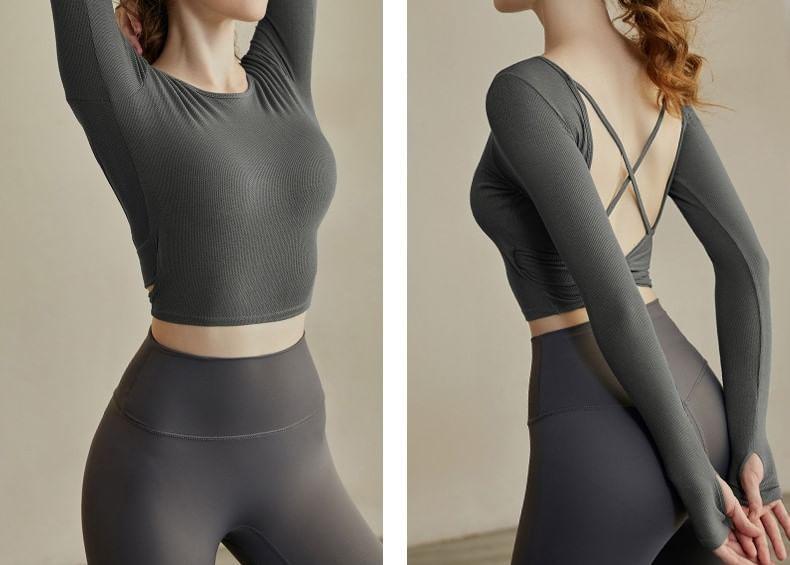 Long-Sleeve Open Back Plain Crop Sports Top Product Image