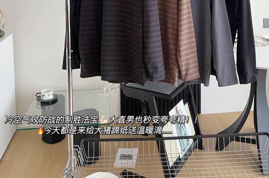 Long-Sleeve Round Neck Slim Fit T-Shirt Product Image