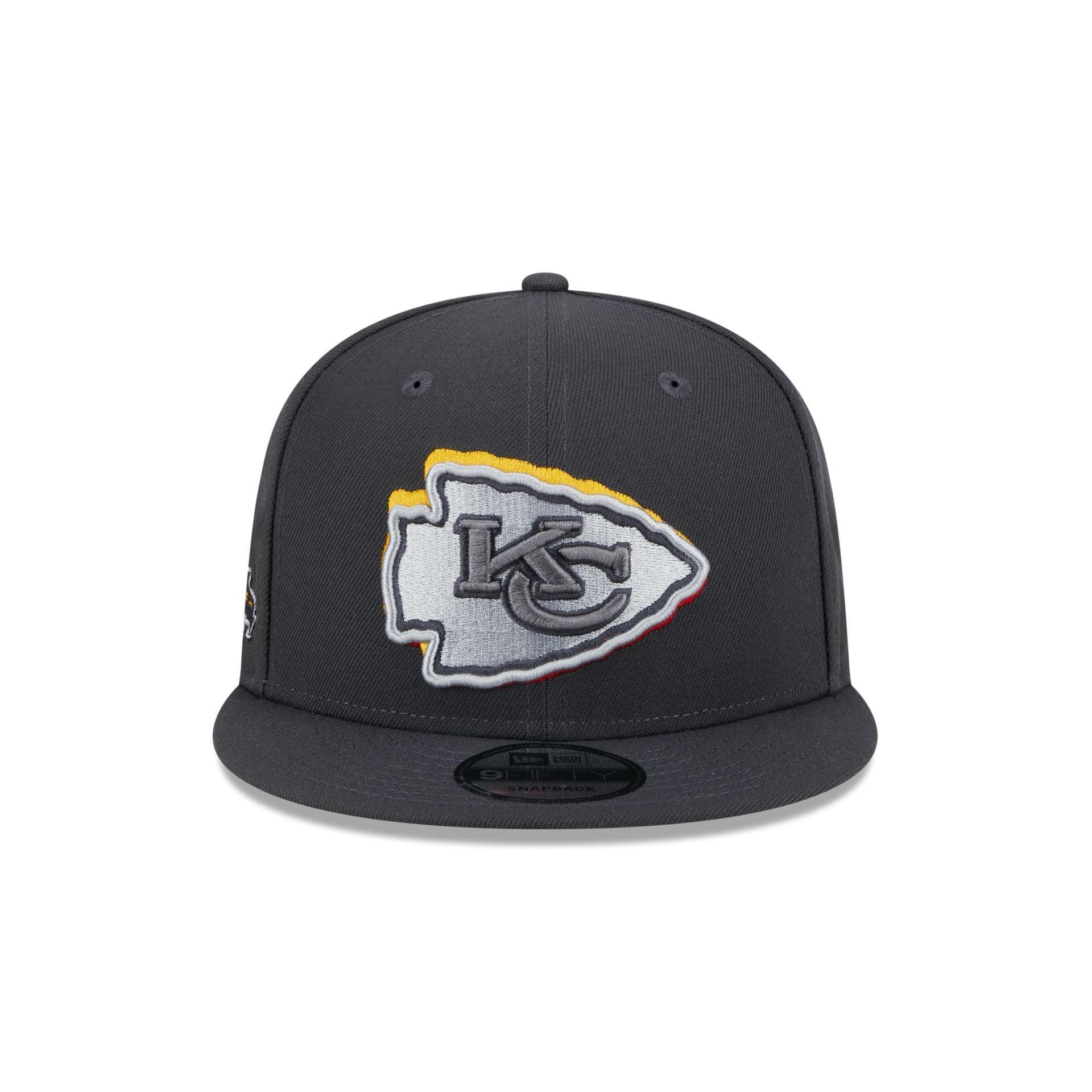 Philadelphia Eagles Basic Black on Black 9FIFTY Snapback Hat Male Product Image