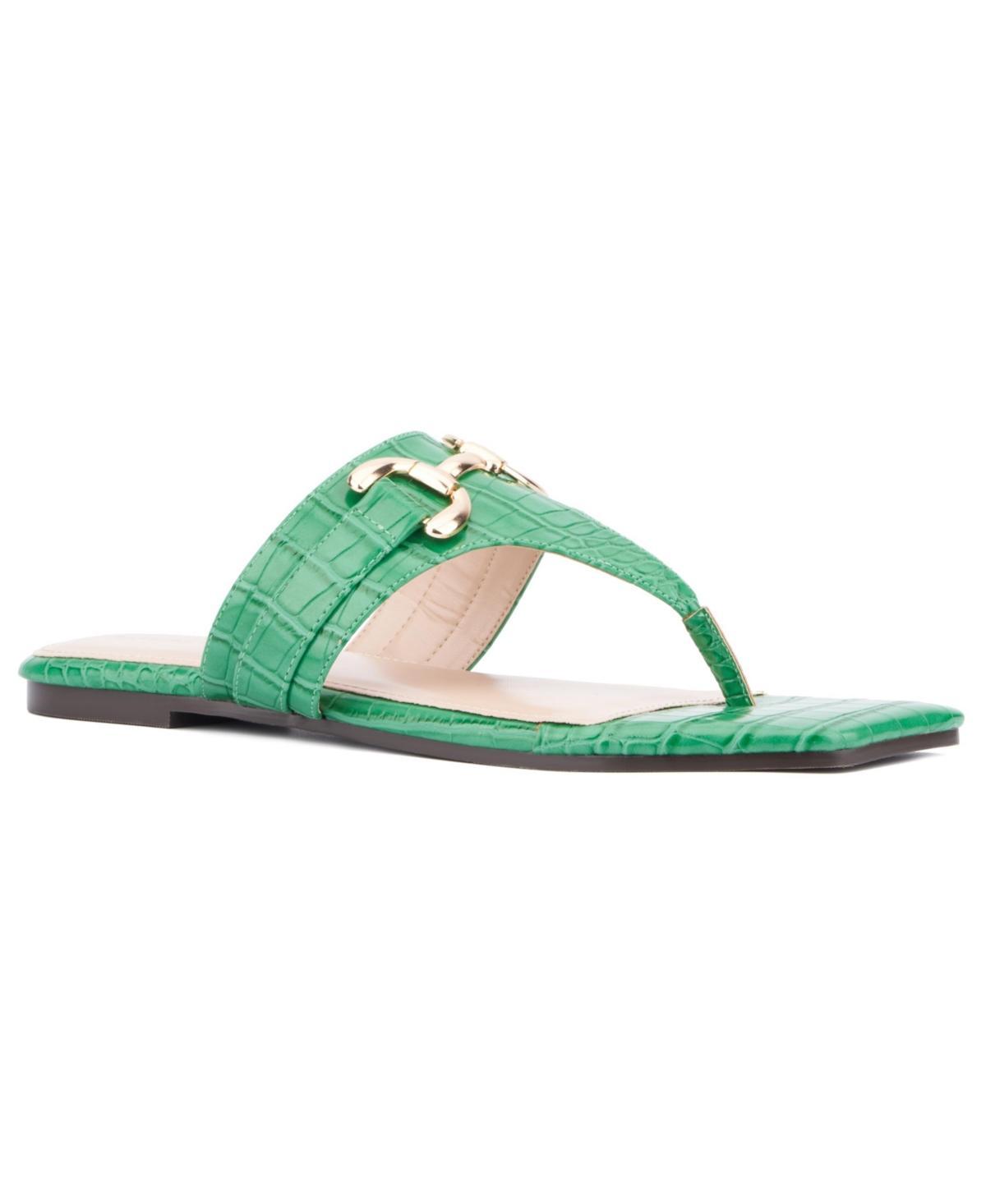 Fashion To Figure Womens Saralyn Flat Sandal - Wide Width Product Image