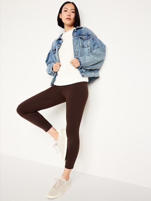 High-Waisted Side Pocket 7/8 Leggings Product Image