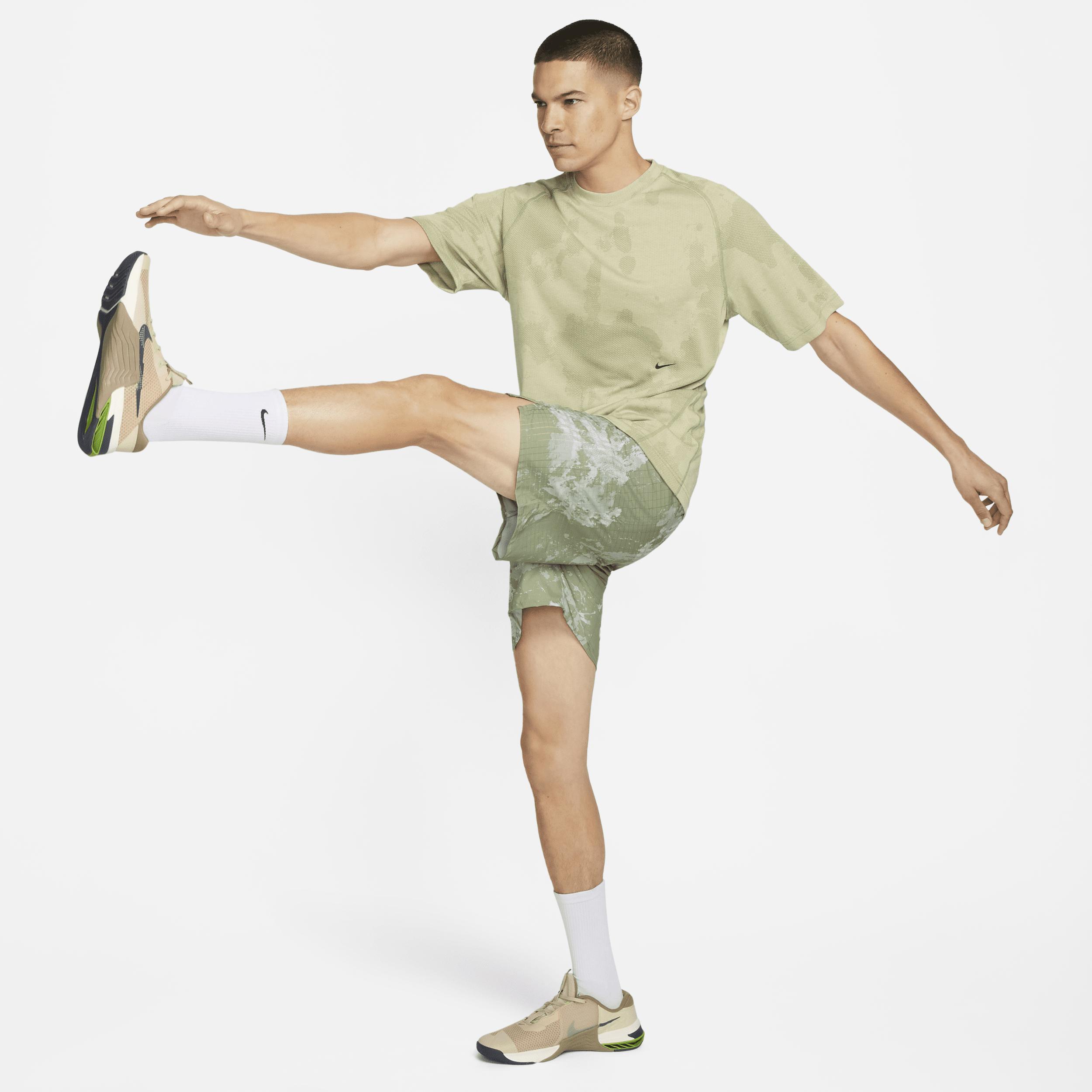 Nike Men's Dri-FIT ADV A.P.S. 7" Unlined Versatile Shorts  Product Image