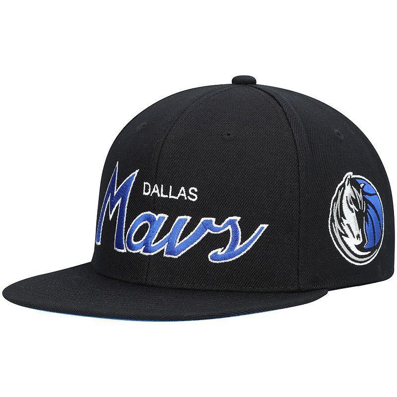 Mens Mitchell & Ness Black Dallas Mavericks Hardwood Classics Script 2.0 Snapback Hat Product Image