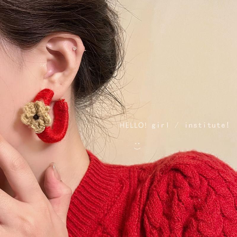 Floral Knit Dangle Earring Product Image